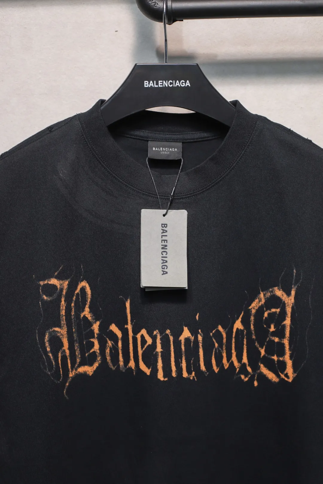 BALENCIAGA新作黒サンスクリット半袖Tシャツ - 画像 (4)