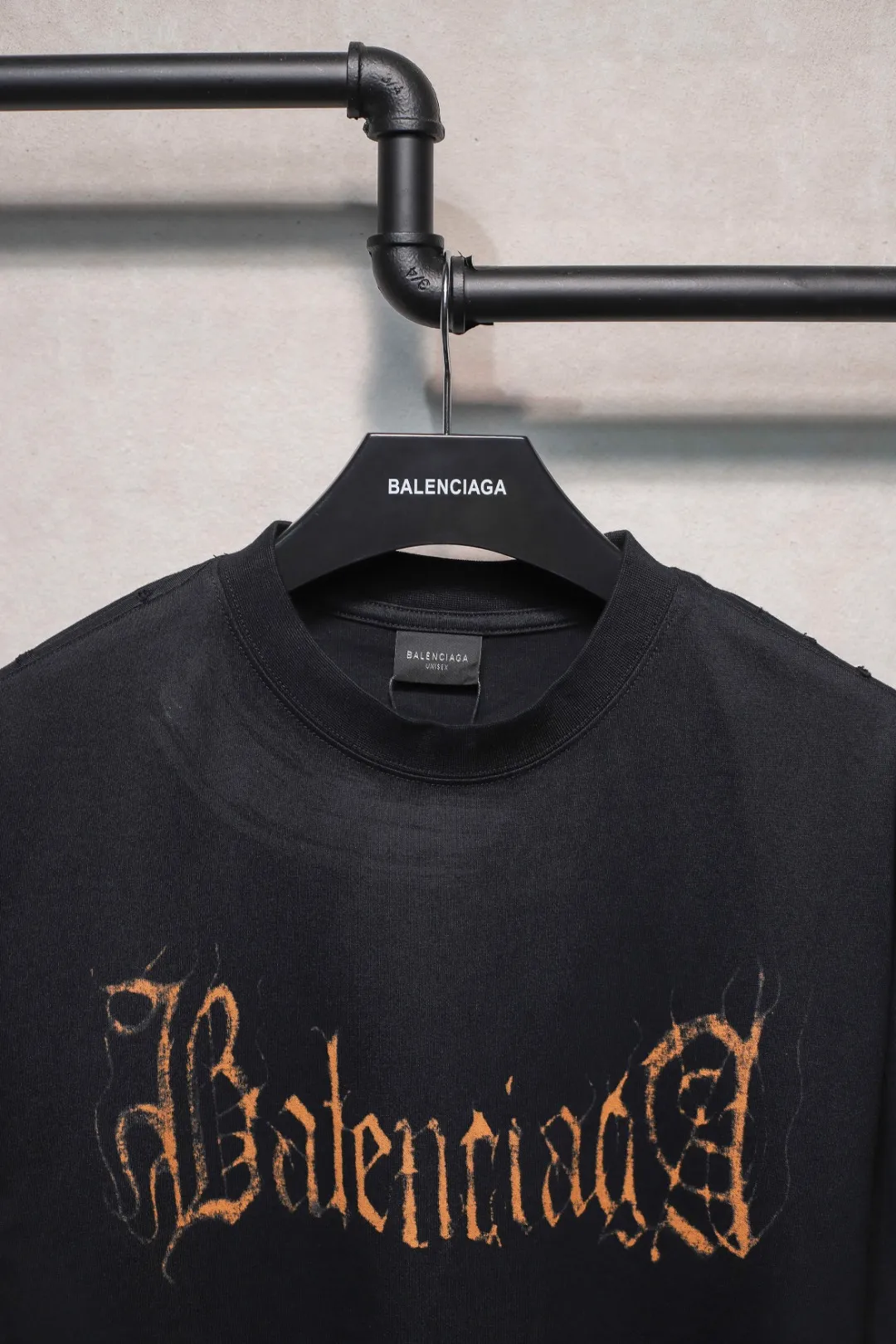 BALENCIAGA新作黒サンスクリット半袖Tシャツ - 画像 (5)