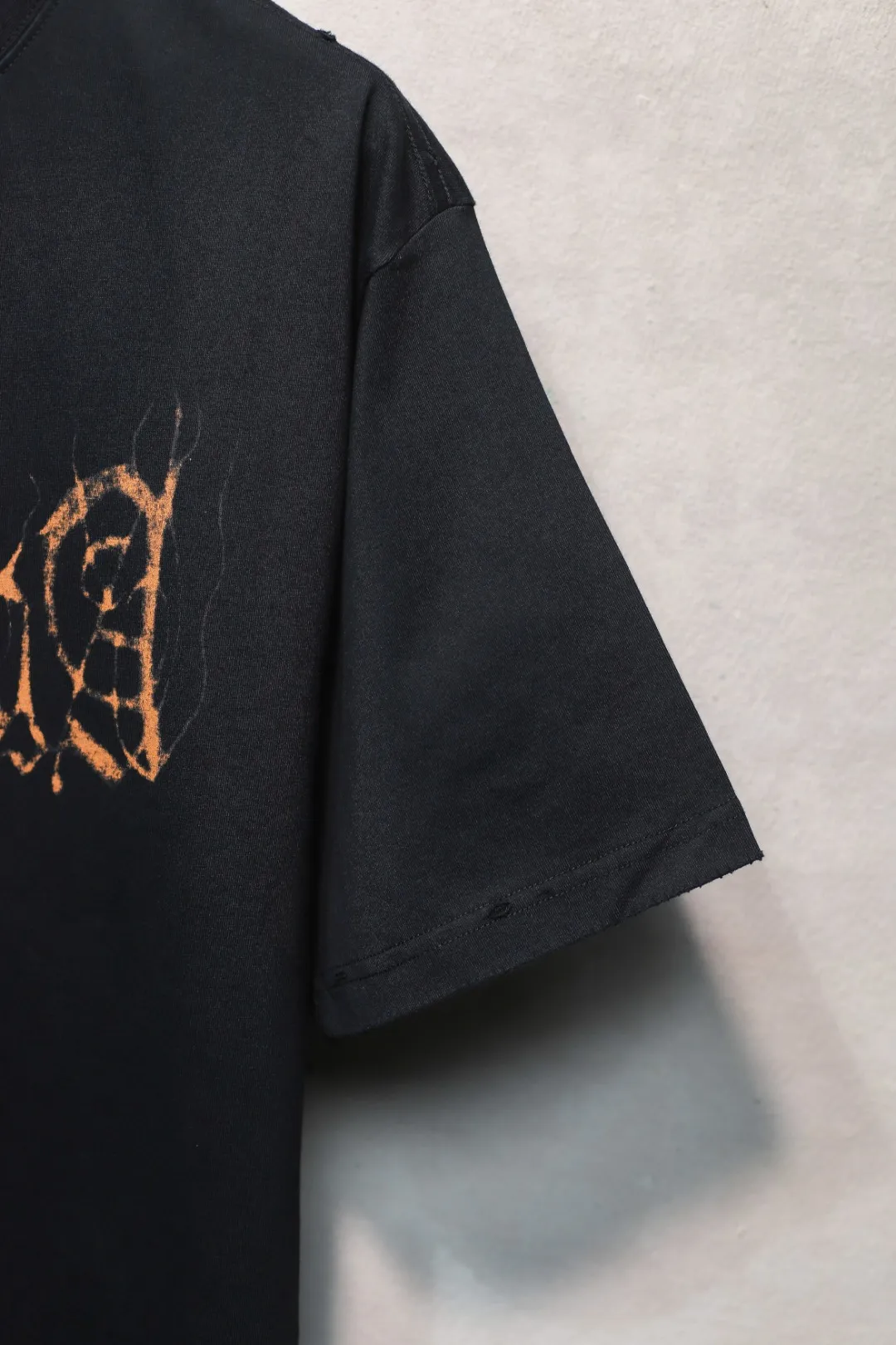 BALENCIAGA新作黒サンスクリット半袖Tシャツ - 画像 (8)