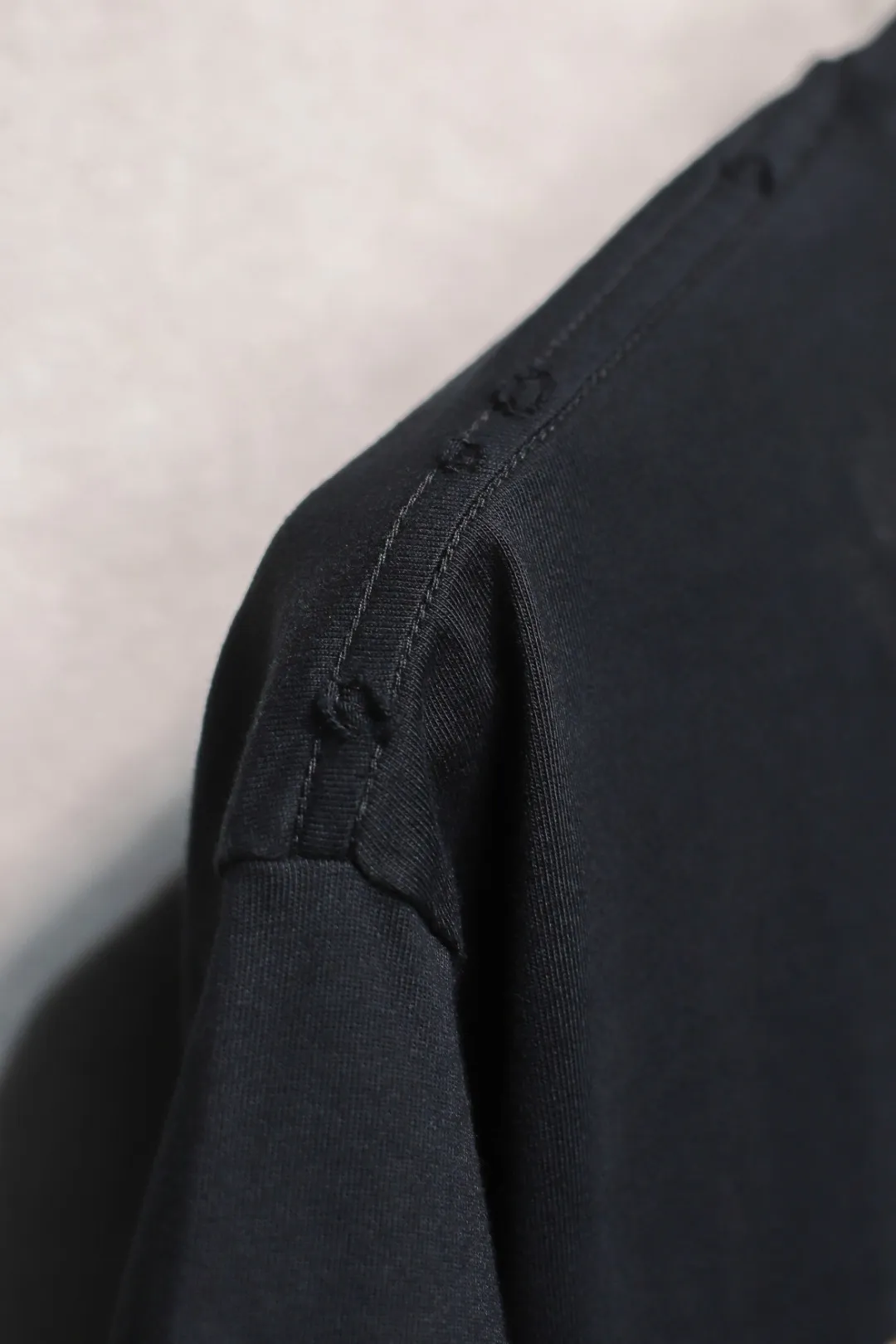 BALENCIAGA新作黒サンスクリット半袖Tシャツ - 画像 (9)