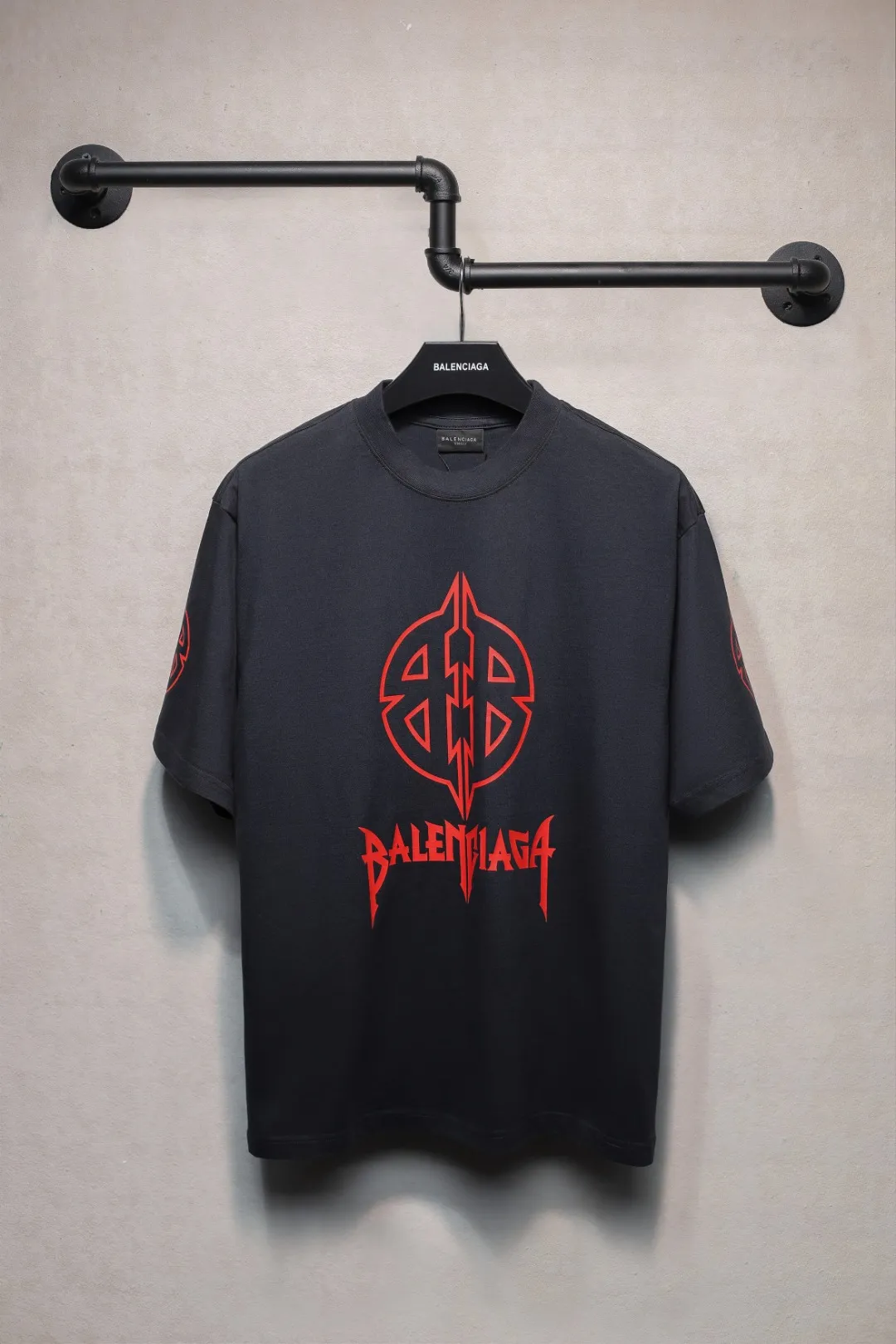 BALENCIAGA黒ロック半袖Tシャツ新作