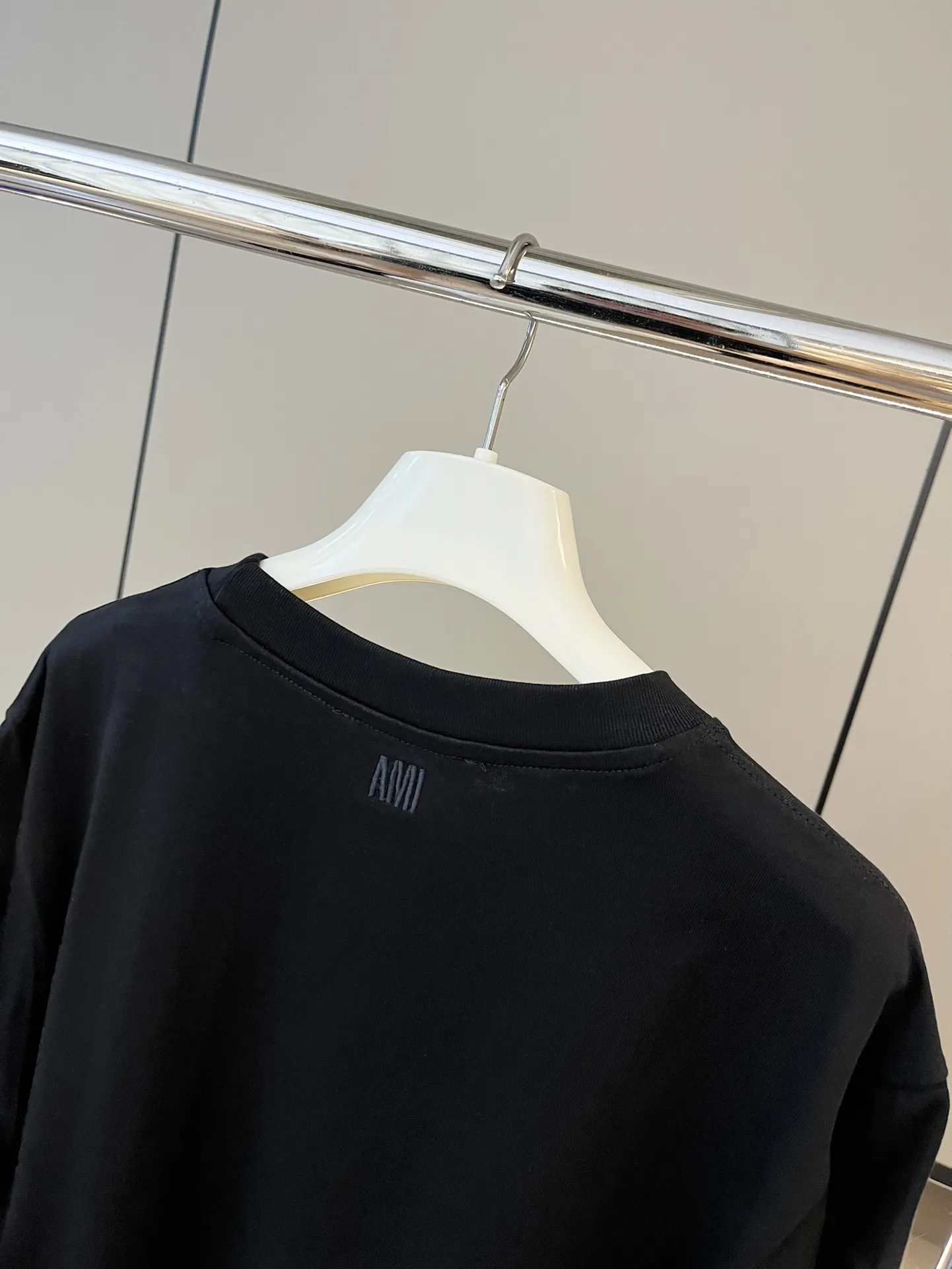 AMI新作黒半袖Tシャツマカロンカラー - 画像 (4)