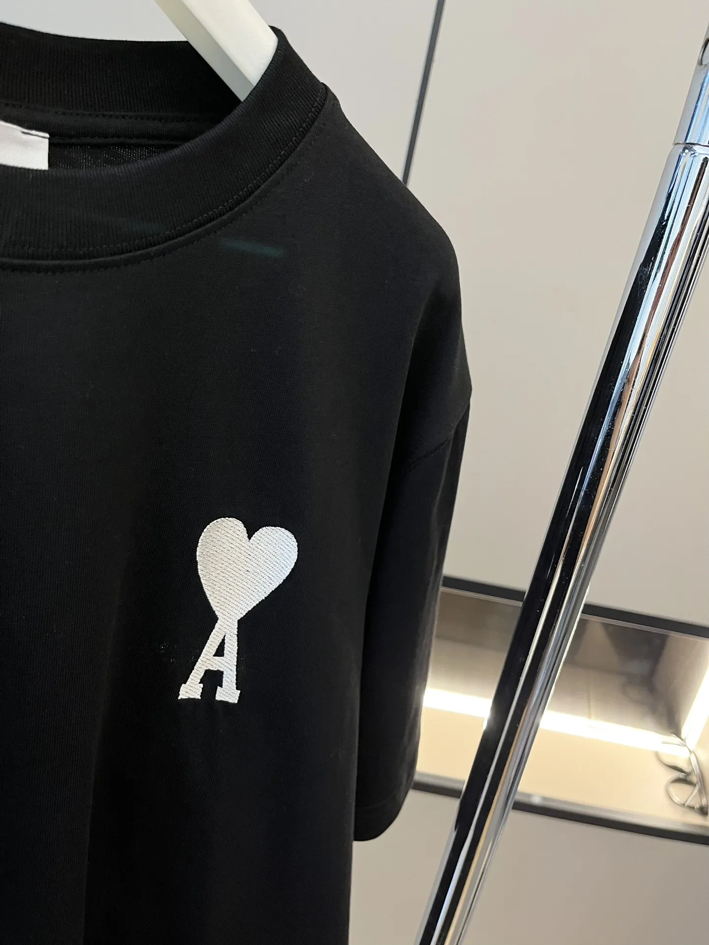 AMI新作黒半袖Tシャツマカロンカラー - 画像 (5)