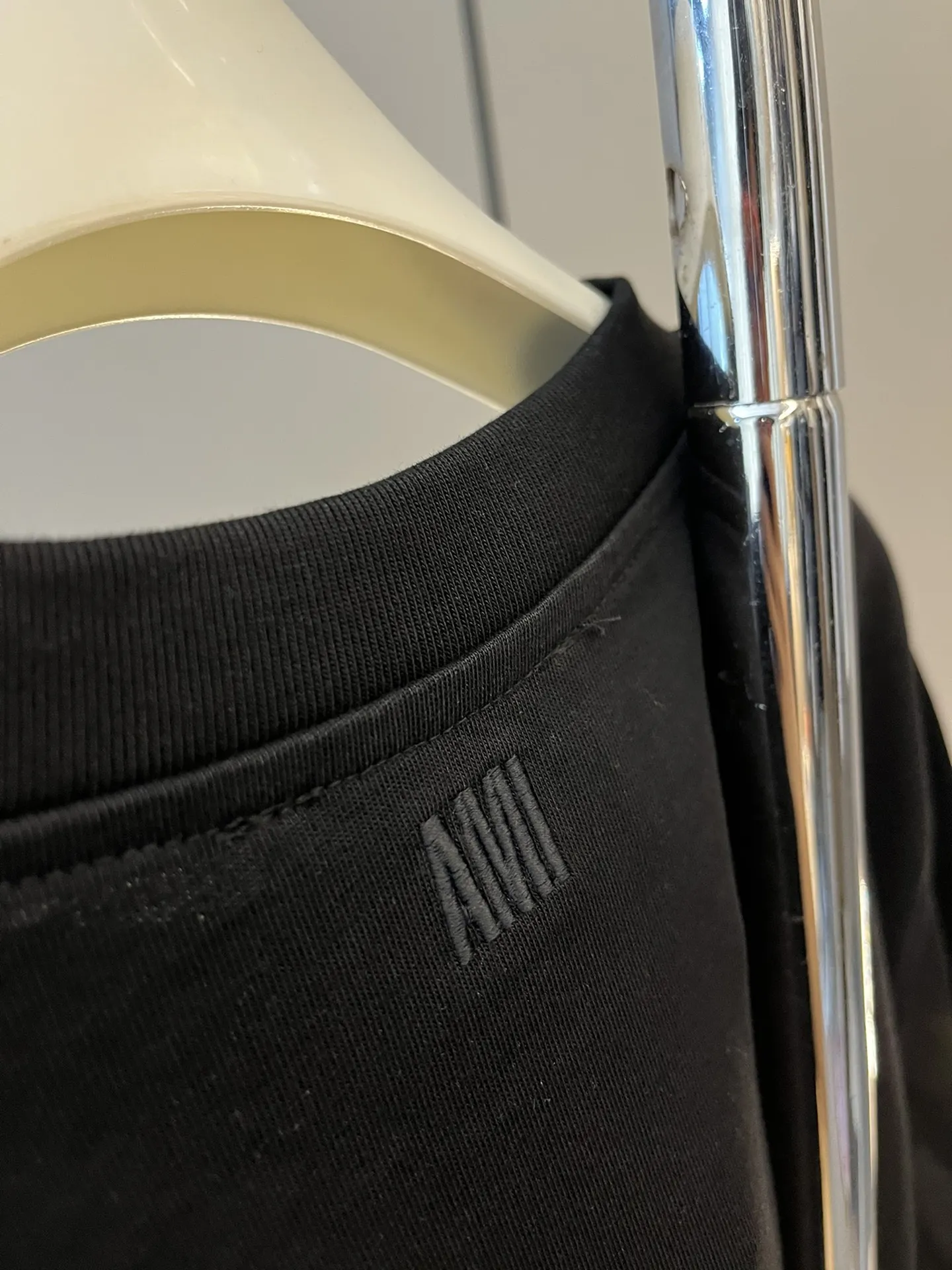 AMI新作黒半袖Tシャツマカロンカラー - 画像 (9)