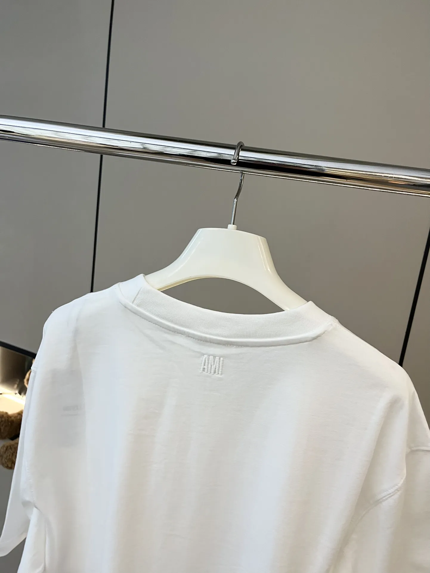 AMI新作白い小愛心半袖Tシャツ - 画像 (4)