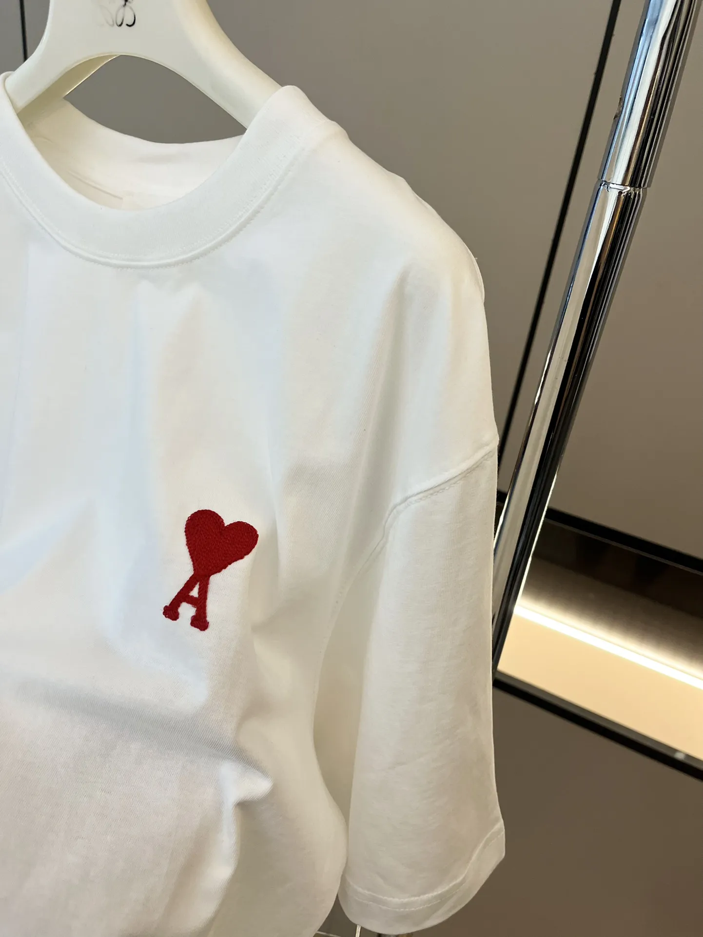 AMI新作白い小愛心半袖Tシャツ - 画像 (6)