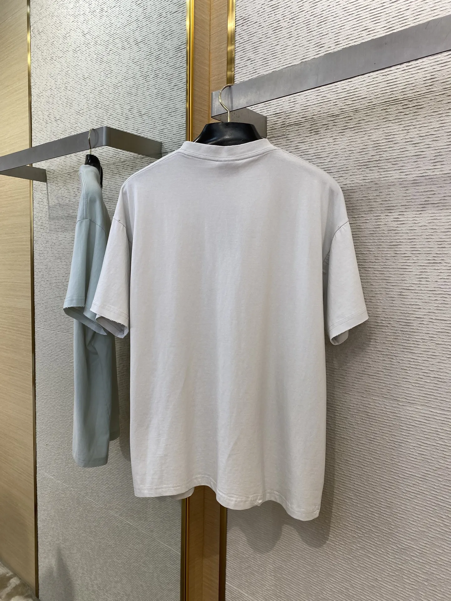 BLCGパリバルセロナ新作黒白裂纹アルファベット半袖Tシャツ - 画像 (15)