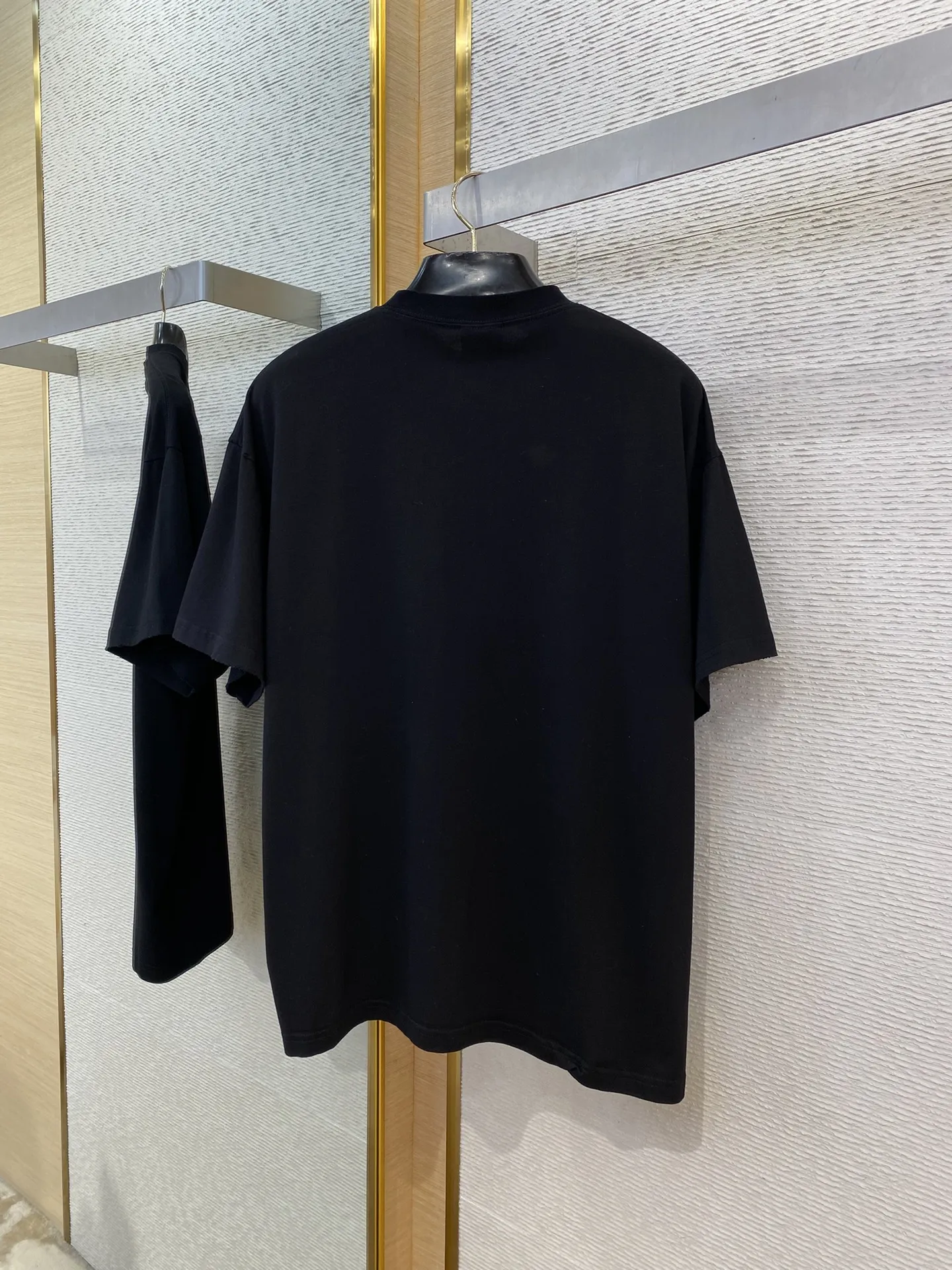 BLCGパリバルセロナ新作黒白裂纹アルファベット半袖Tシャツ - 画像 (9)