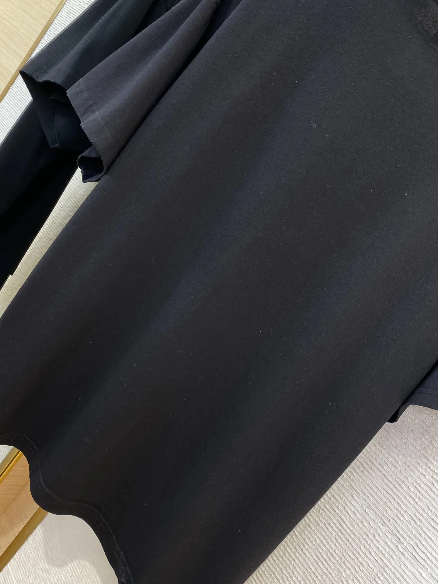 BLCGパリバルセロナ新作黒白裂纹アルファベット半袖Tシャツ - 画像 (11)