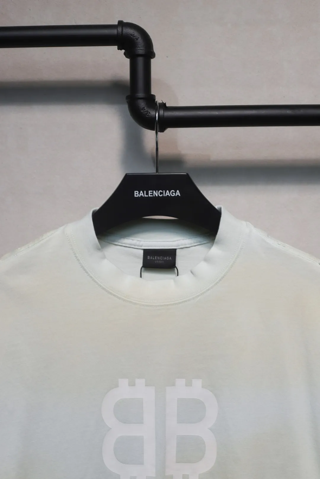 BALENCIAGA新作白泥染半袖Tシャツ - 画像 (4)