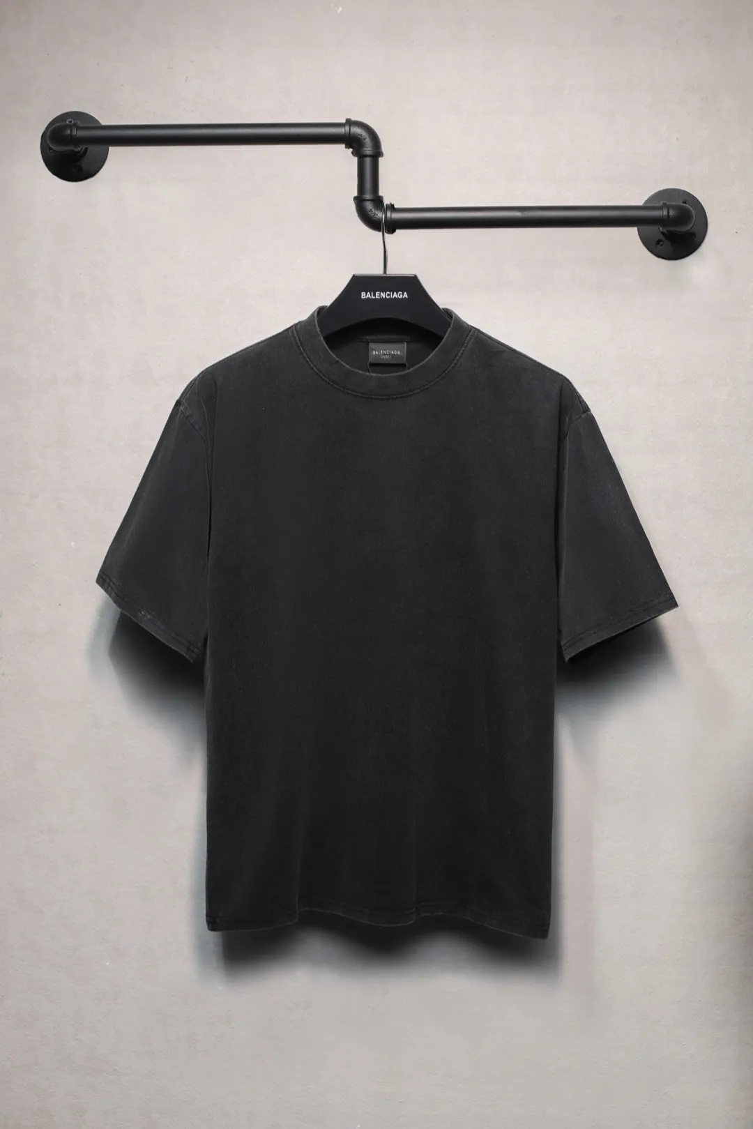 BALENCIAGA黒アルファベット半袖Tシャツ新作