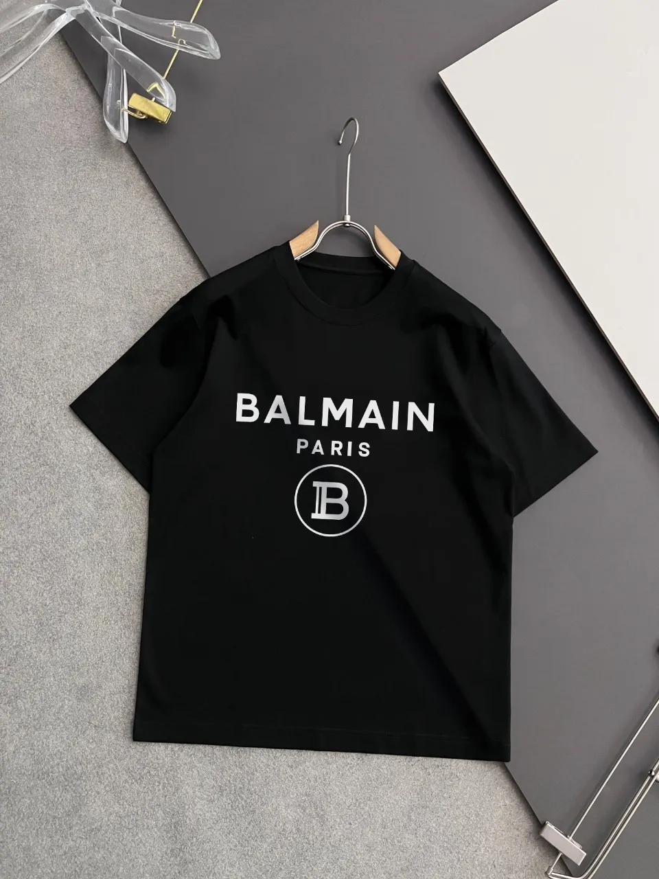 BALMAIN PARIS 新作白黒半袖Tシャツ - 画像 (5)
