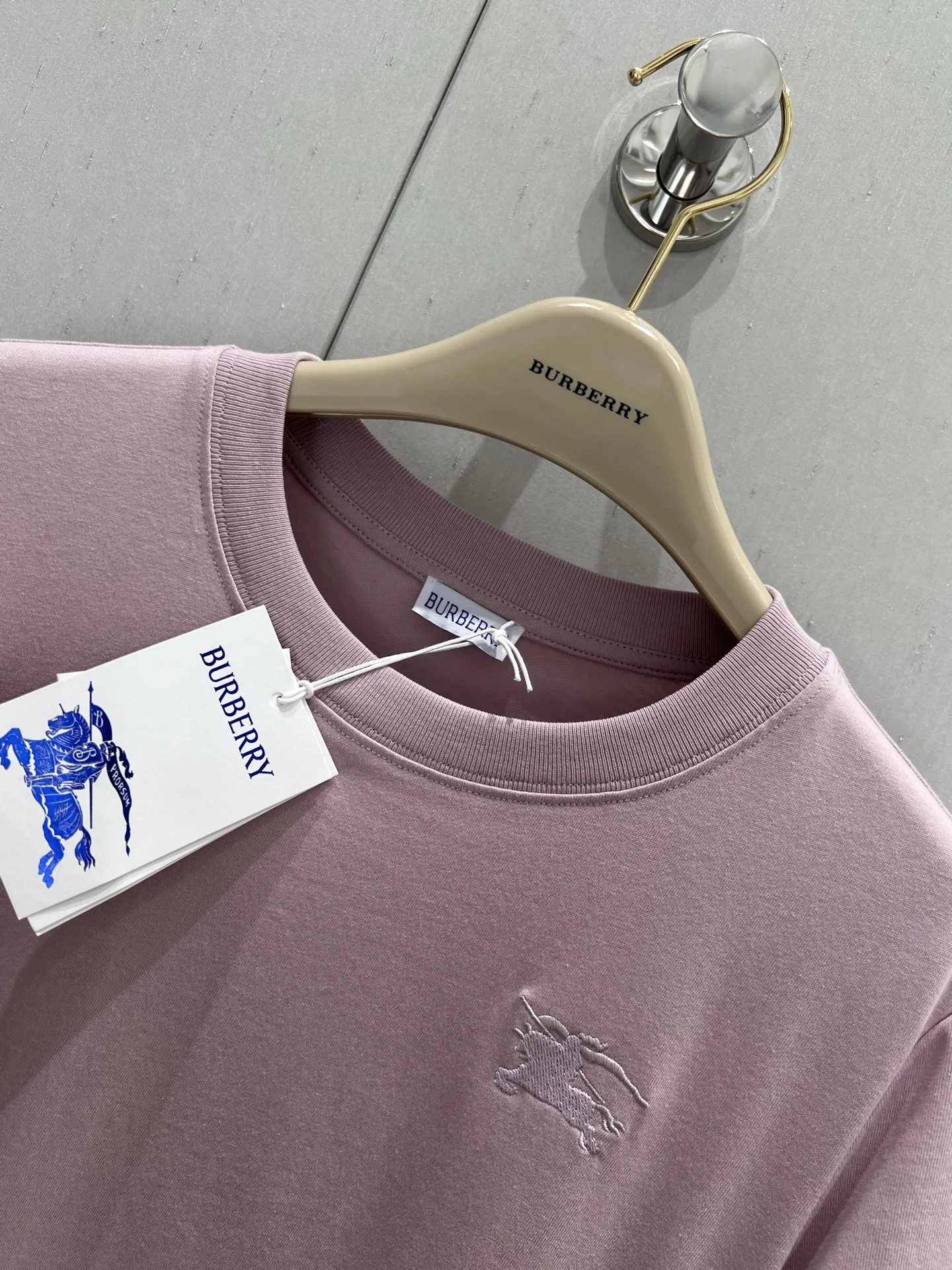 Burberry新作ピンク格子柄半袖Tシャツ - 画像 (6)