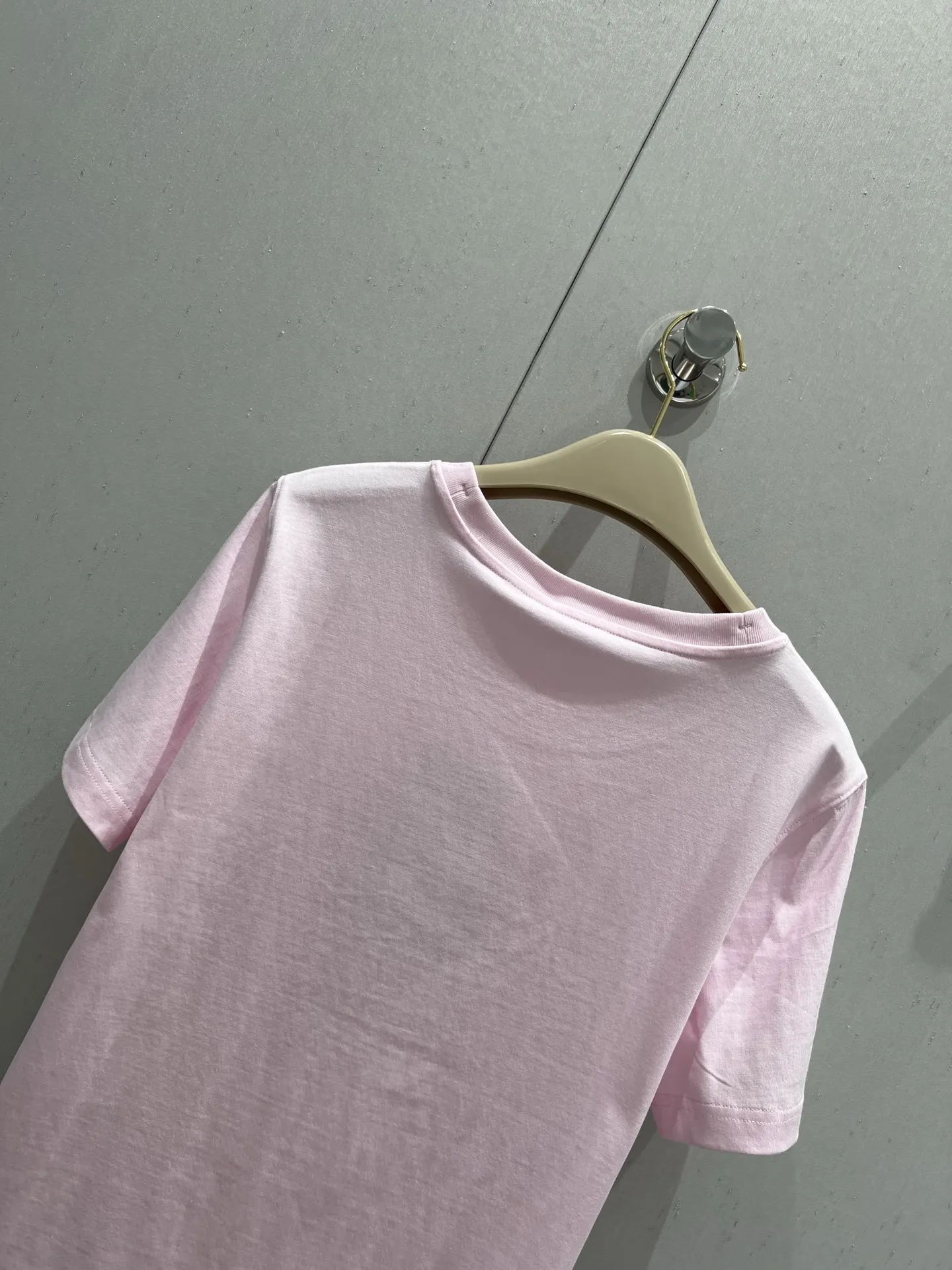 Burberry新作ピンク半袖Tシャツ - 画像 (5)