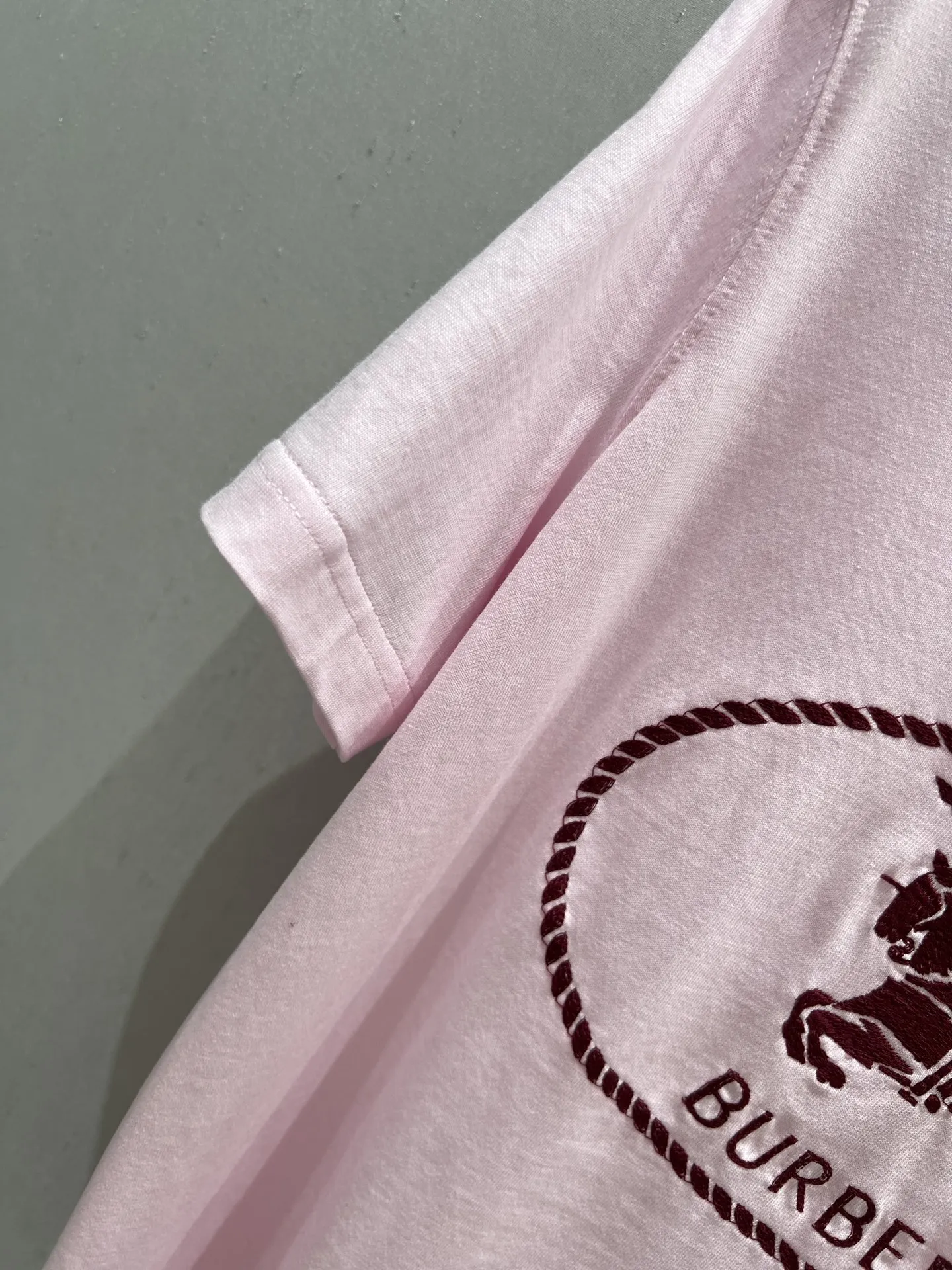 Burberry新作ピンク半袖Tシャツ - 画像 (8)