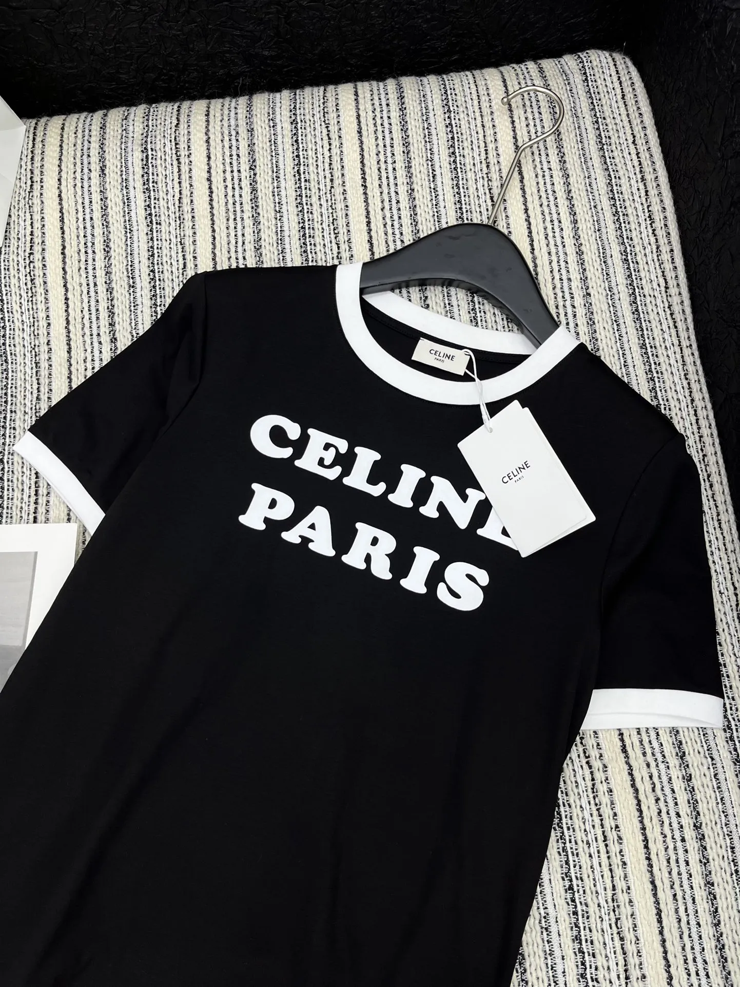 セリーヌ新作黒プリント半袖Tシャツ - 画像 (3)