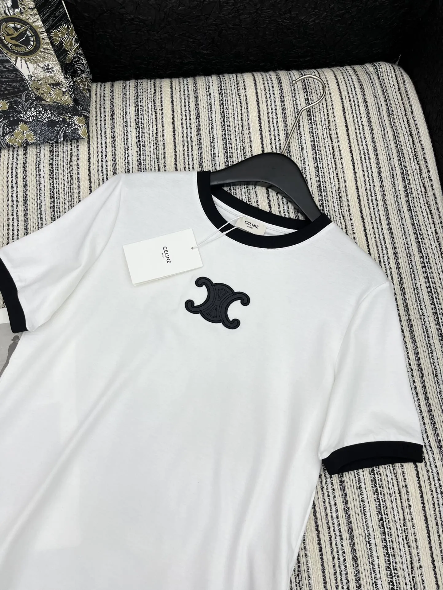 CELINE新作黒色半袖Tシャツ - 画像 (3)