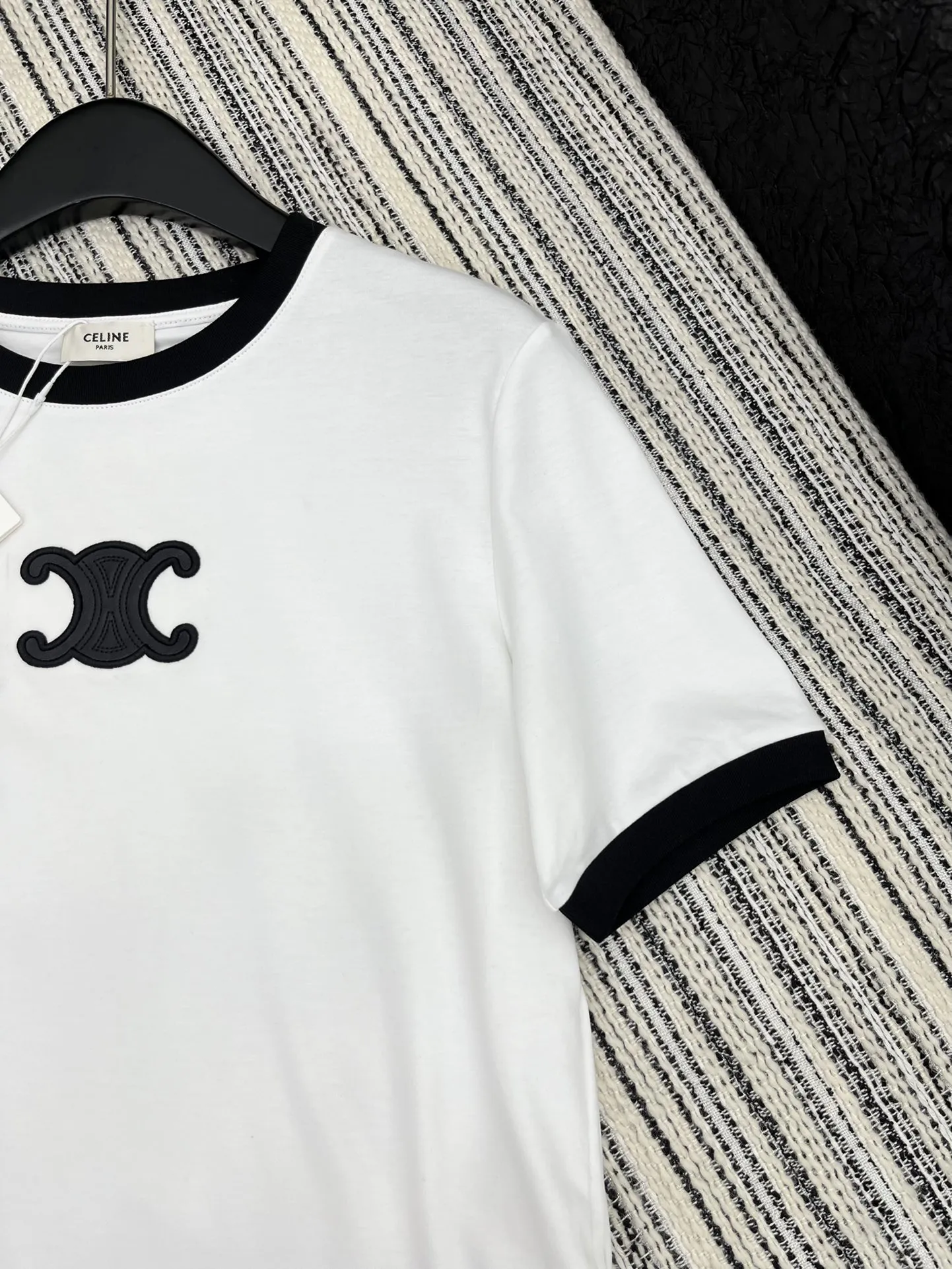 CELINE新作黒色半袖Tシャツ - 画像 (4)