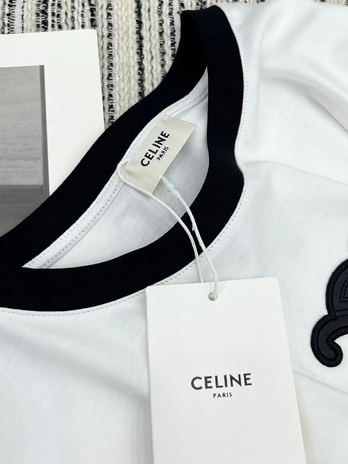 CELINE新作黒色半袖Tシャツ - 画像 (7)