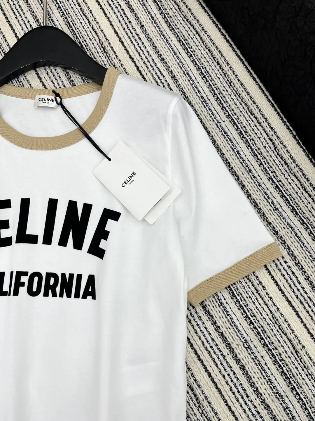 CELINE新作白黒プリント半袖Tシャツ - 画像 (4)