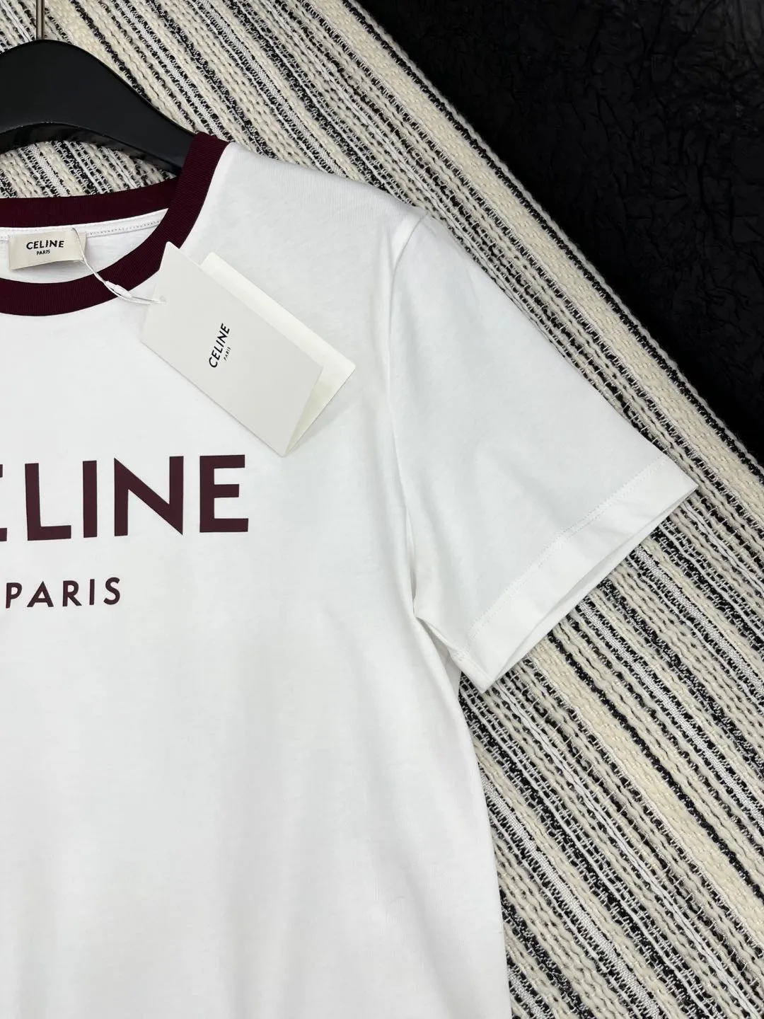 セリーヌ新作黒プリント半袖Tシャツ - 画像 (4)