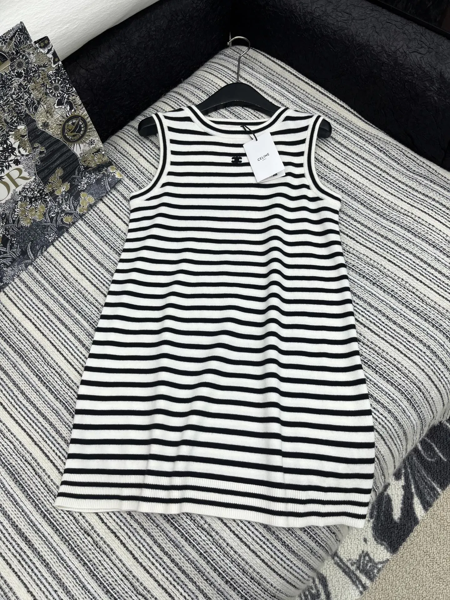 セリーノ黒ストライプ新作ニットドレス