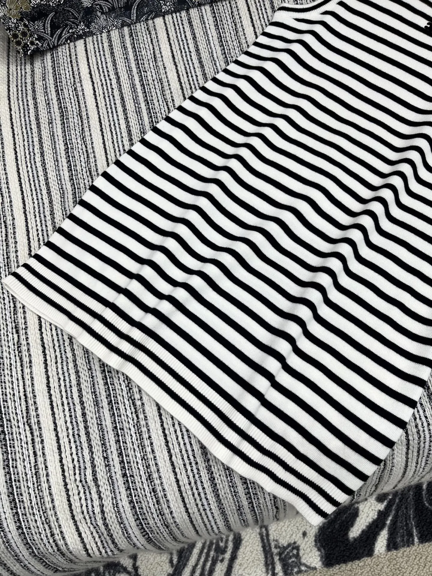 セリーノ黒ストライプ新作ニットドレス - 画像 (6)