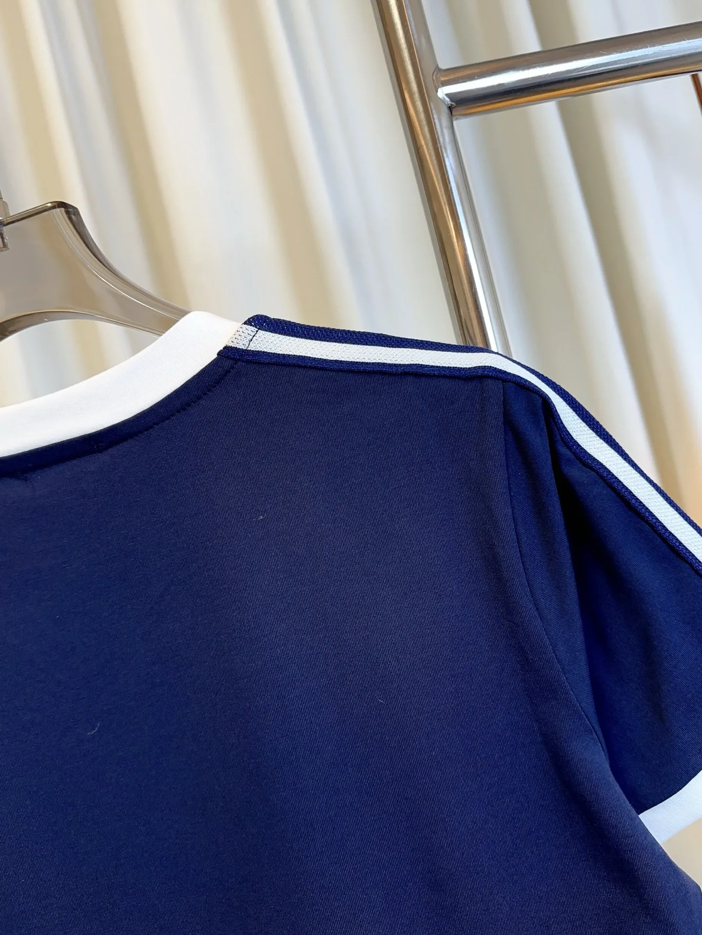 CELINE新作刺繍ロゴカラーマッチングTシャツネイビーブルー - 画像 (8)