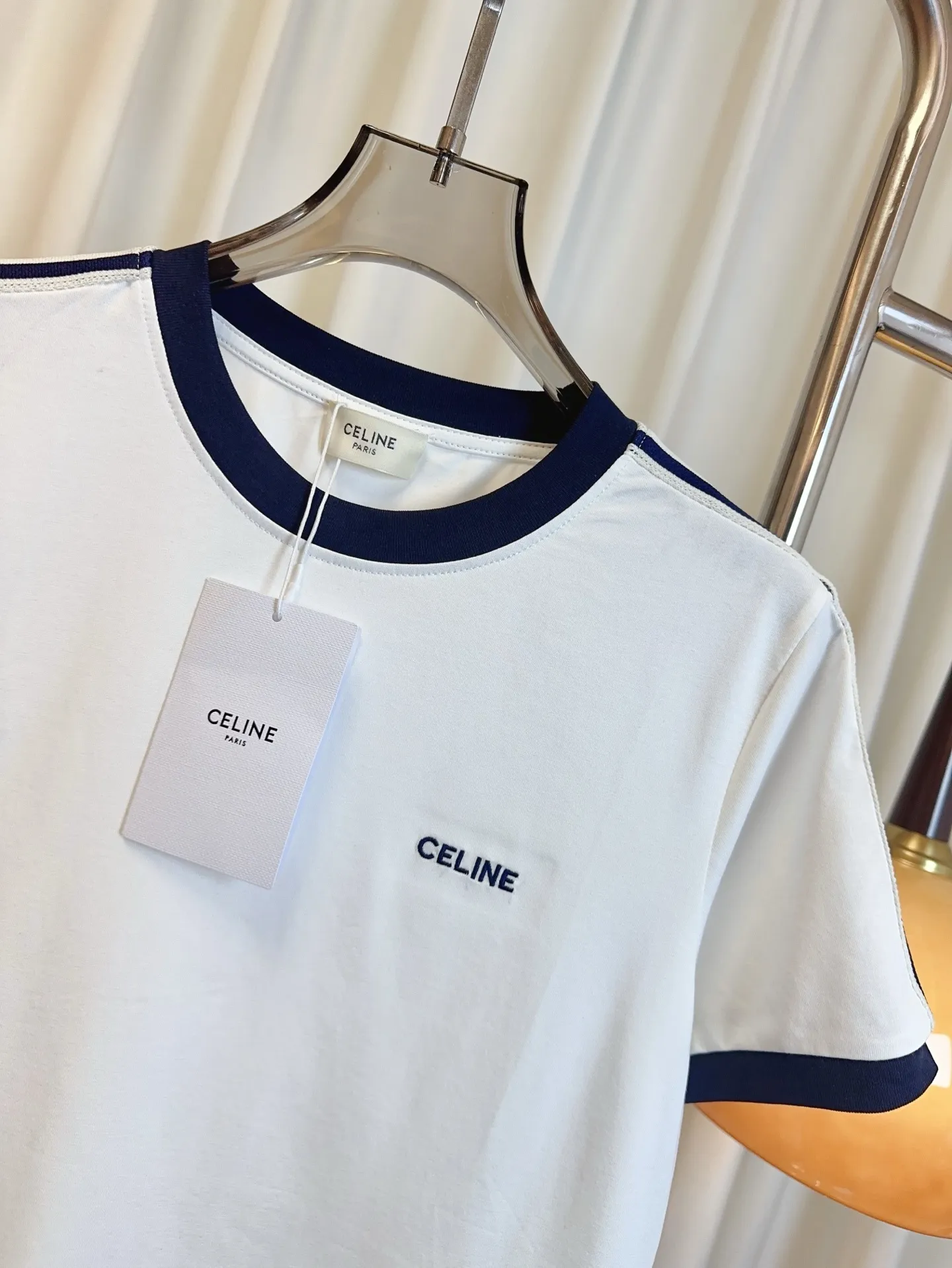 CELINE新作刺繍ロゴカラーマッチングTシャツ白ネイビー - 画像 (9)