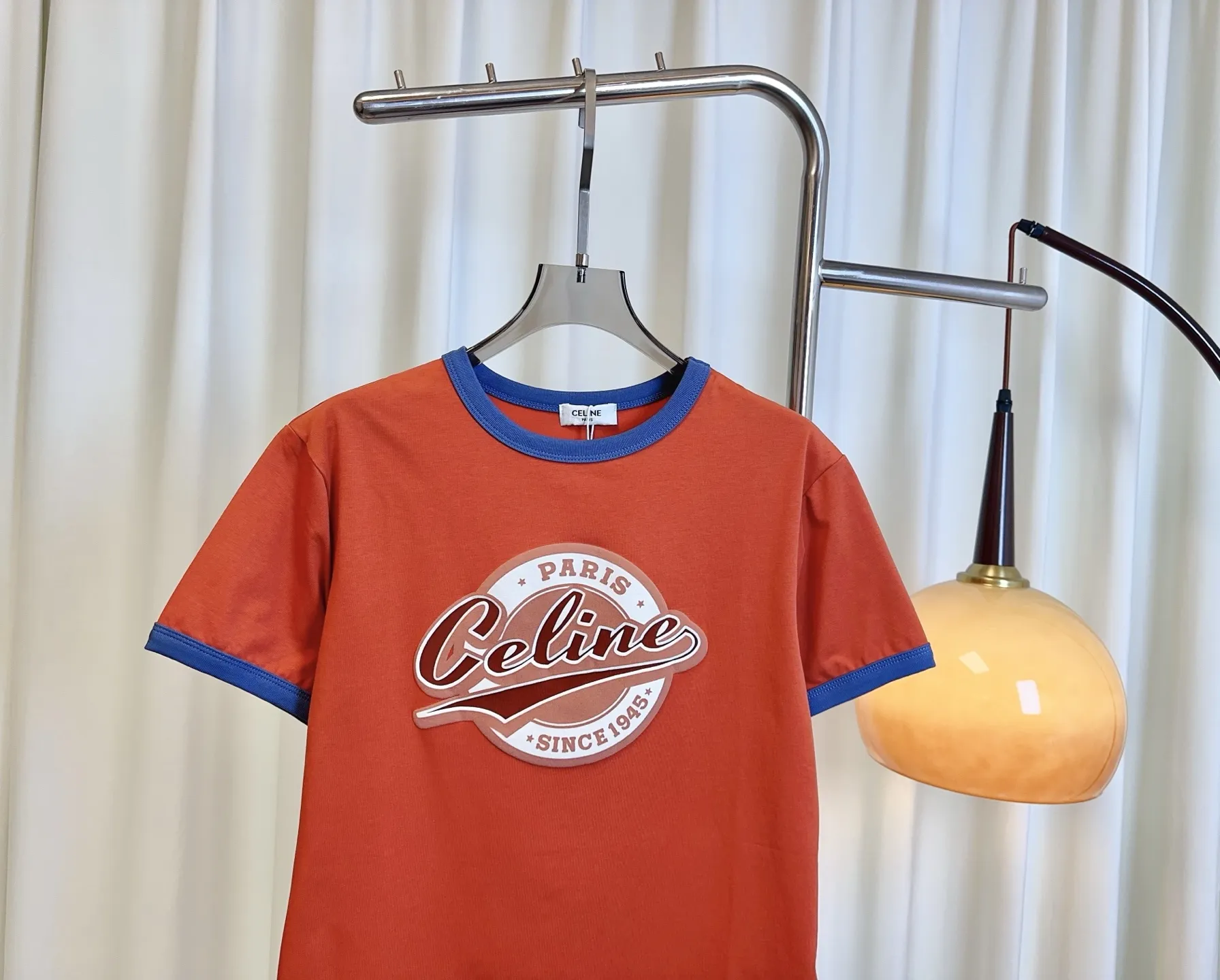 CELINE新作オレンジロゴ半袖Tシャツ - 画像 (4)