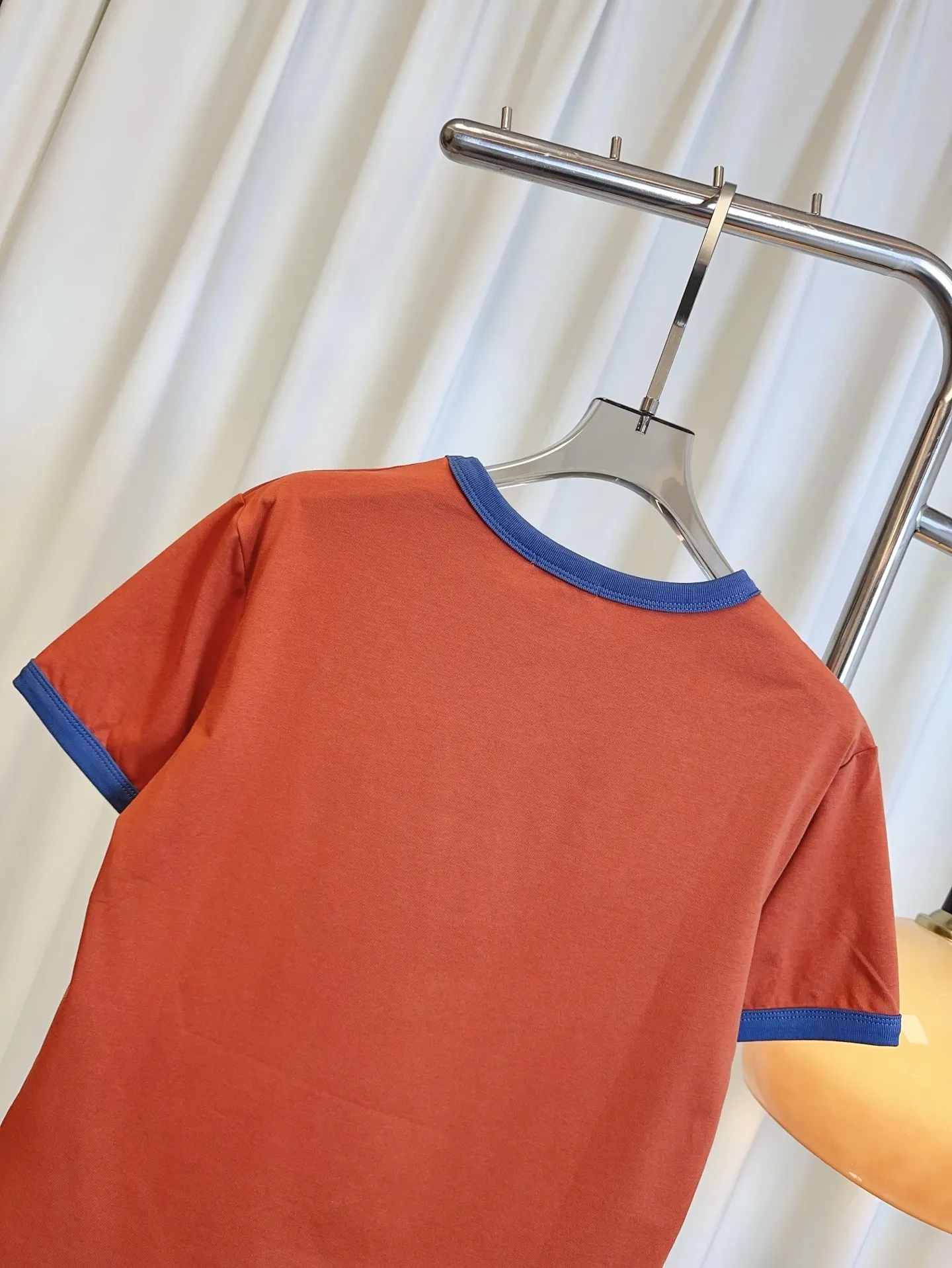 CELINE新作オレンジロゴ半袖Tシャツ - 画像 (6)