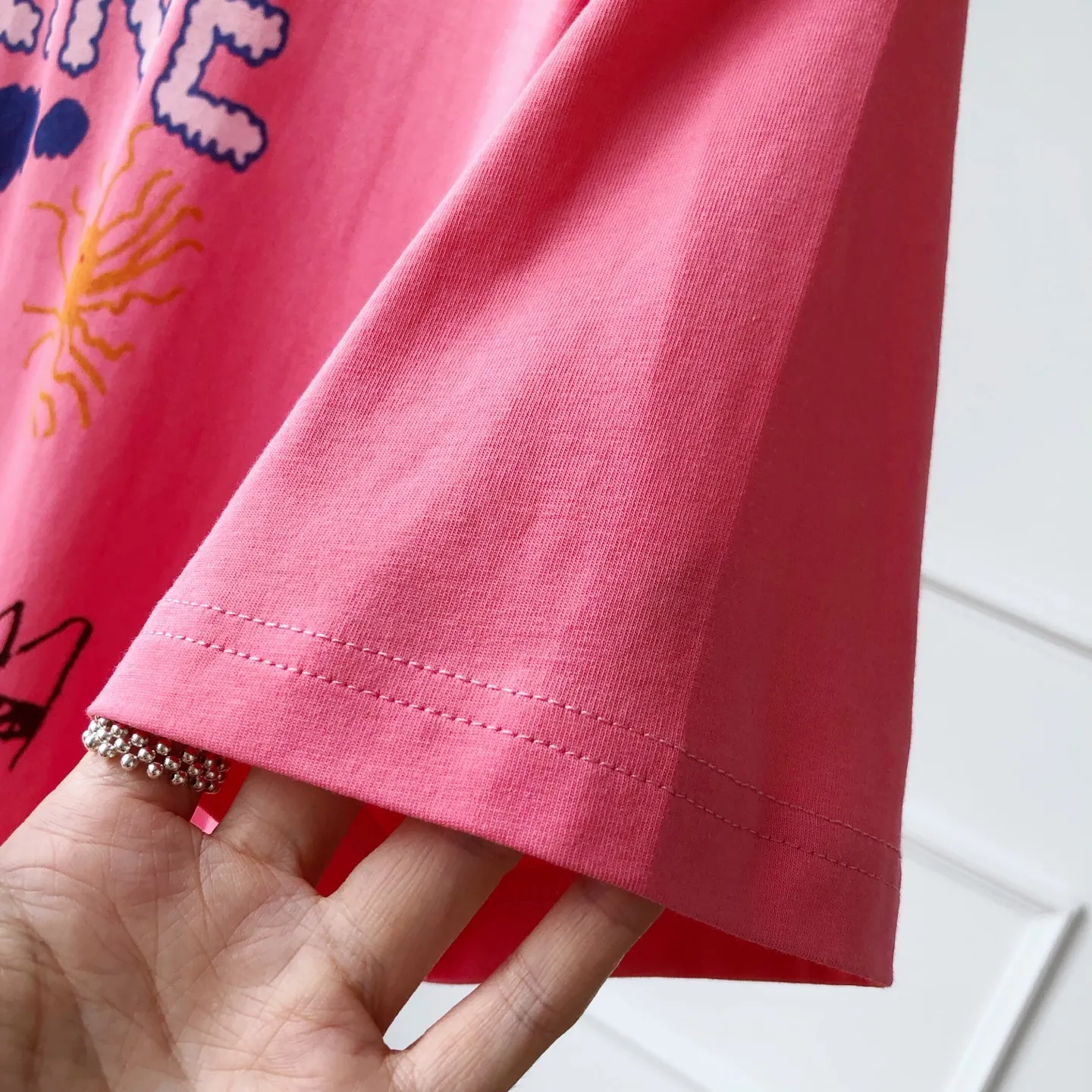 CELINE新作ピンク白半袖プリントTシャツ - 画像 (10)