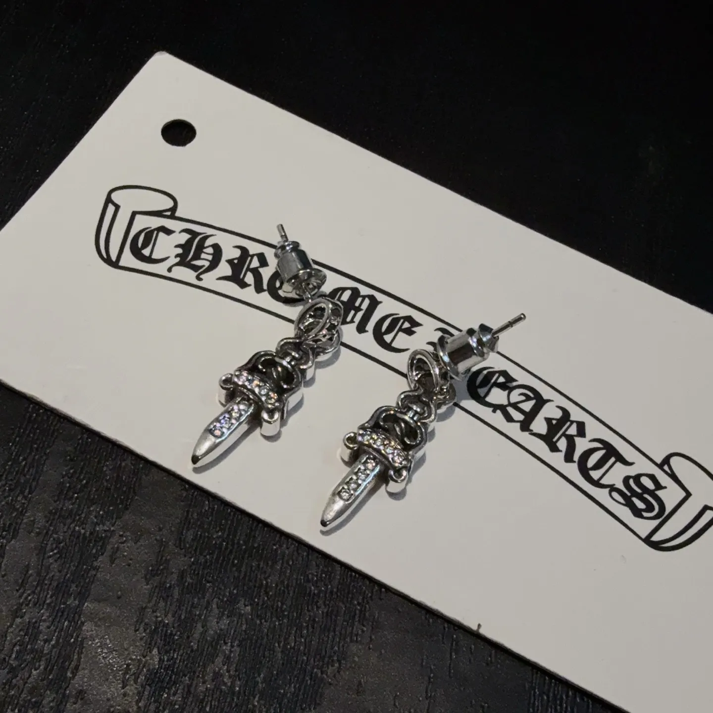 Chrome Hearts シルバー 剣型ダイヤモンドイヤリング - 画像 (4)