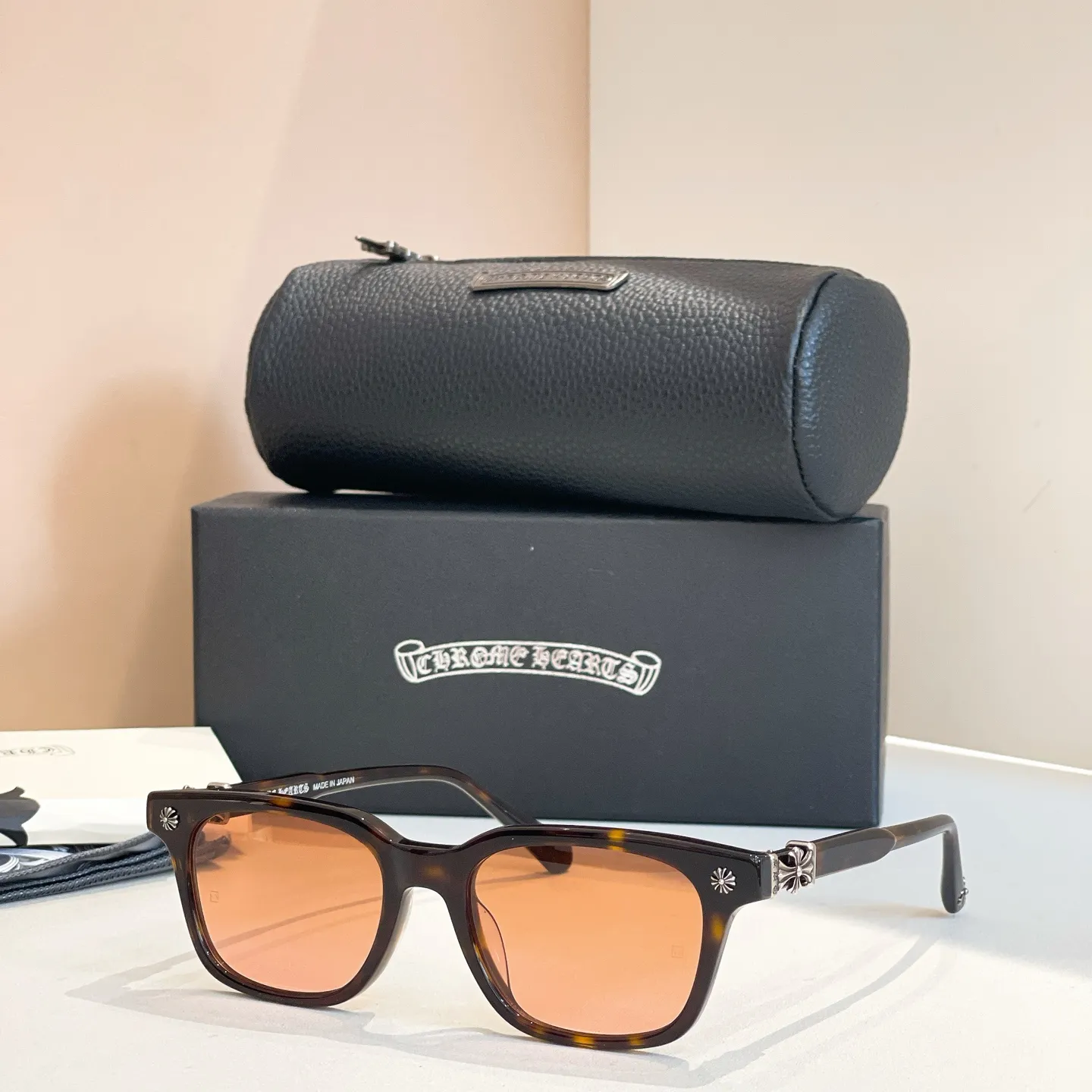 CHROME HEARTS ブラックサングラス COX UCKER - 画像 (8)