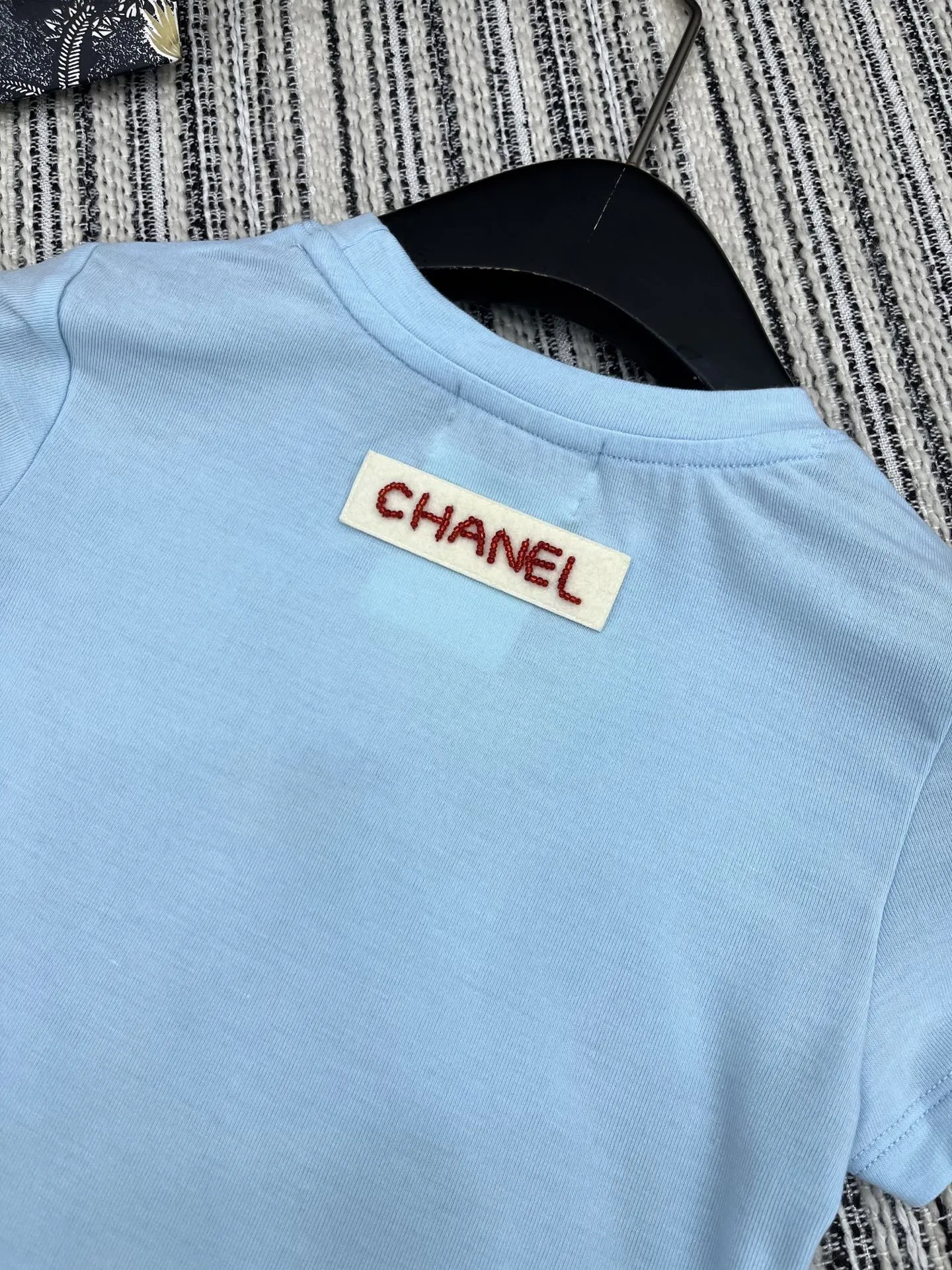 Chan* 25中古シリーズ手工ビーズ半袖Tシャツ ブルー - 画像 (7)