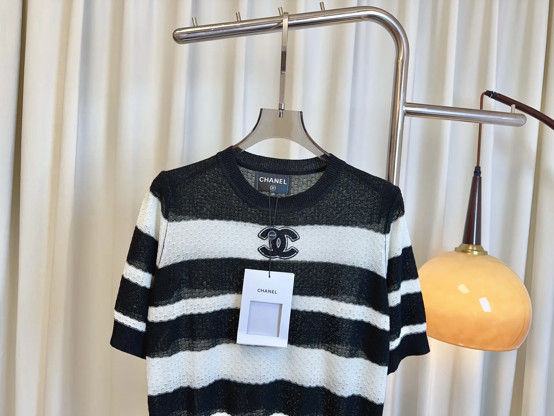 CHANEL新作黒ストライプ半袖Tシャツ - 画像 (4)