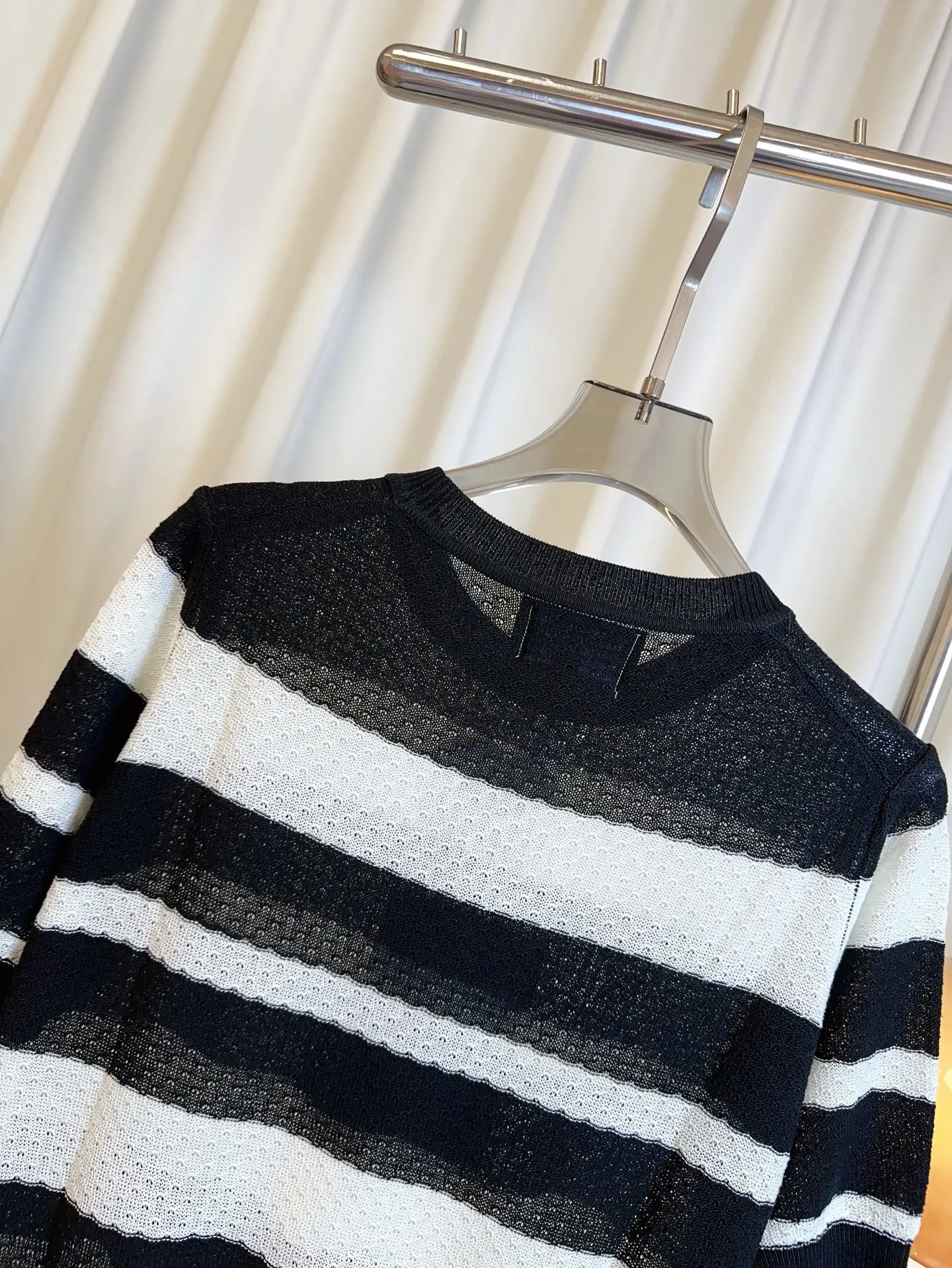 CHANEL新作黒ストライプ半袖Tシャツ - 画像 (6)