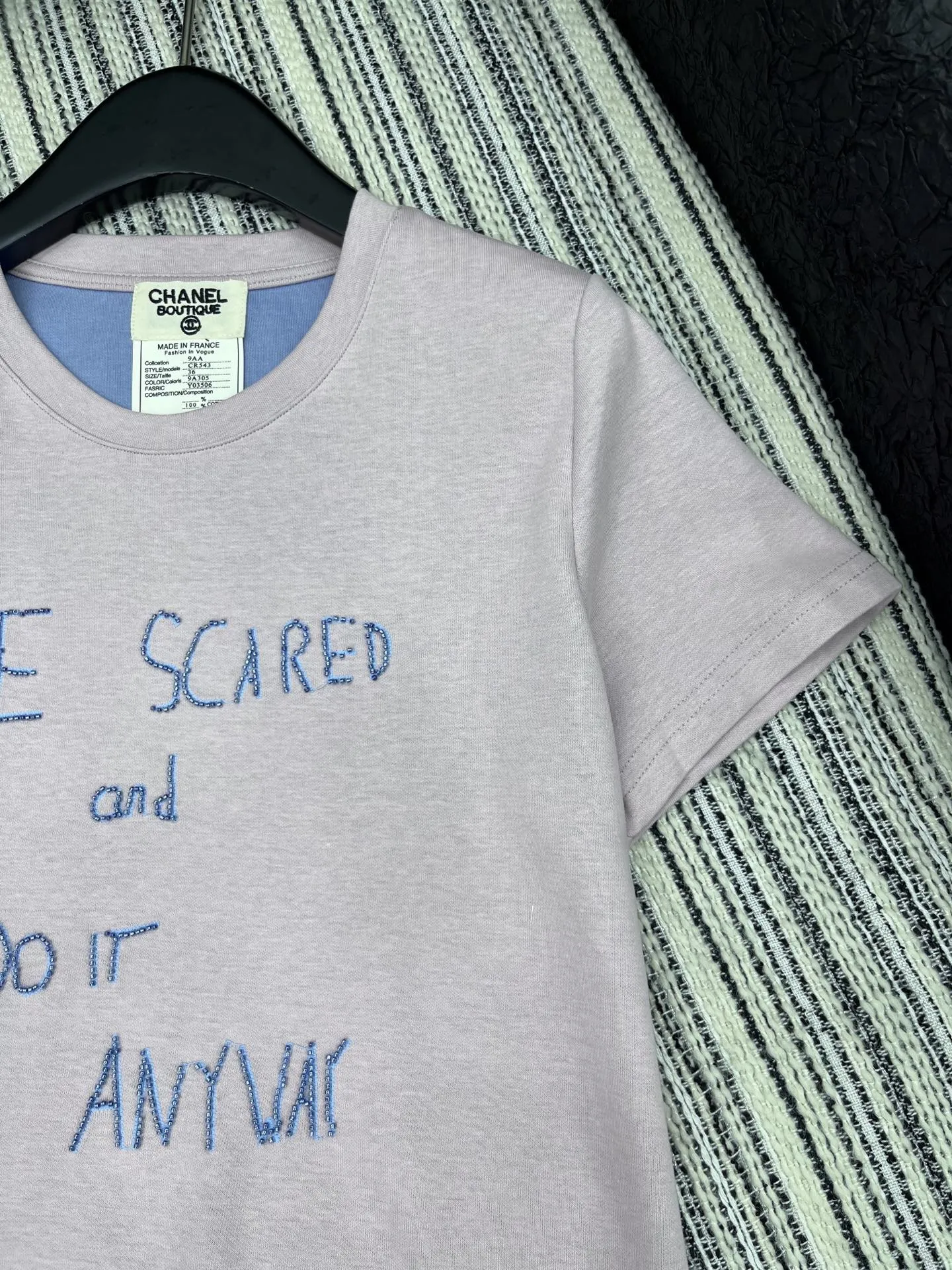 Chan* 25中古シリーズ手工订珠半袖Tシャツ グレー - 画像 (4)