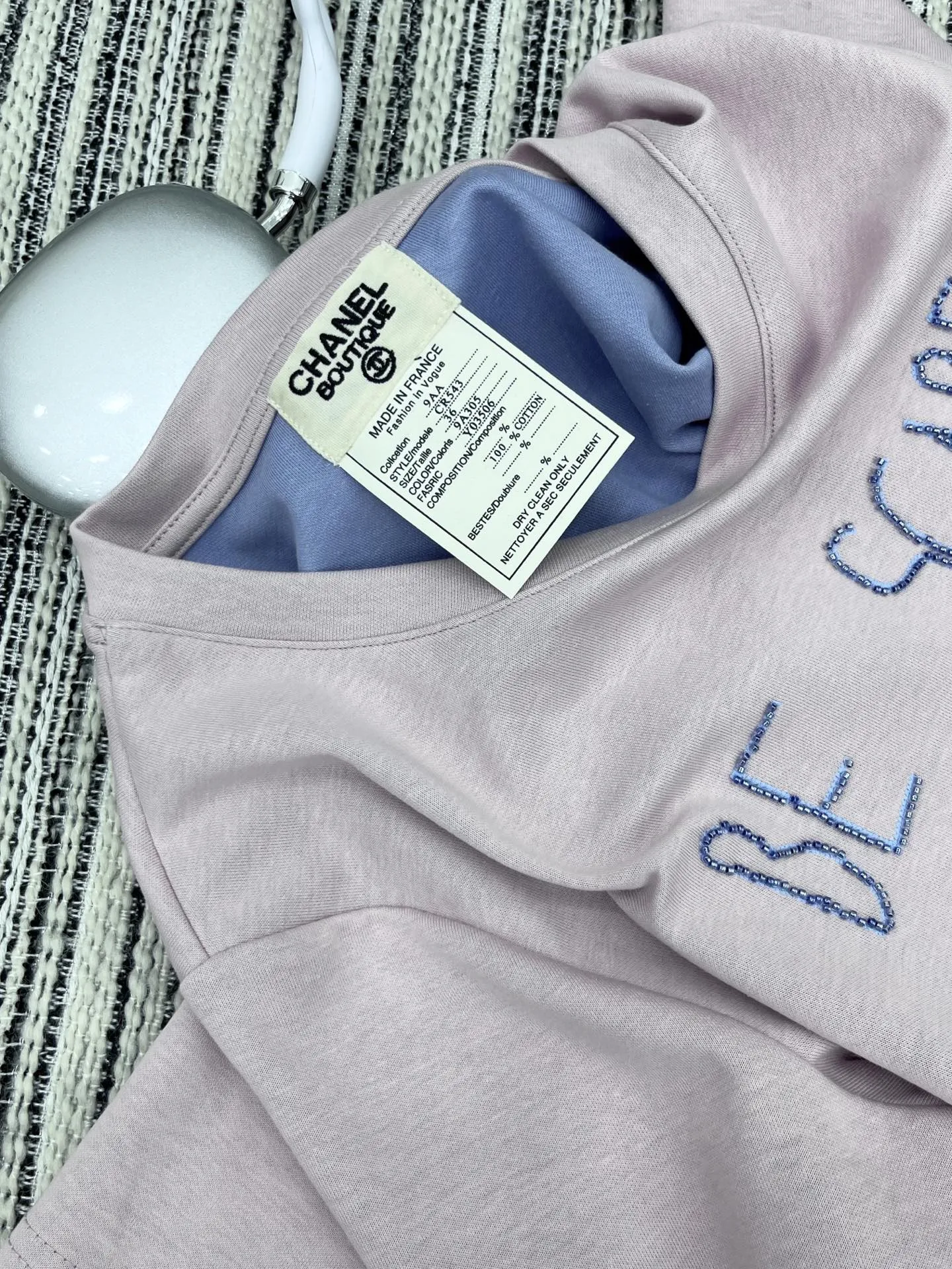 Chan* 25中古シリーズ手工订珠半袖Tシャツ グレー - 画像 (7)