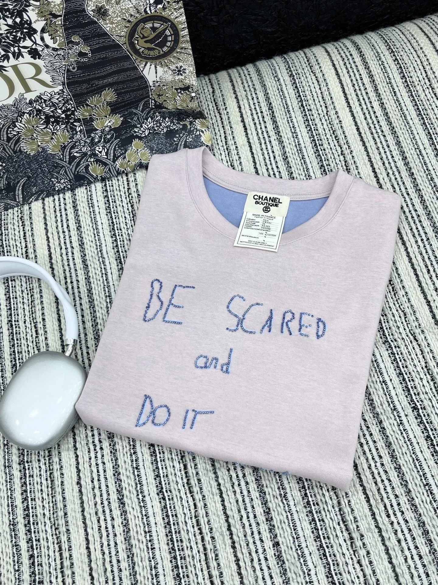 Chan* 25中古シリーズ手工订珠半袖Tシャツ グレー - 画像 (8)