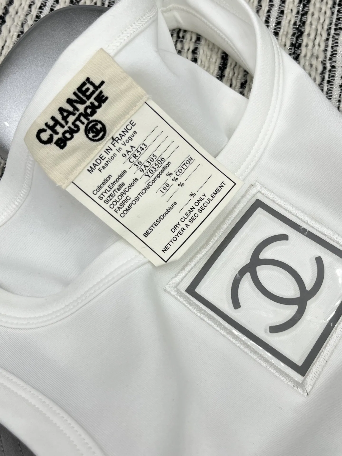 Chanel 白黒刺繍ベスト2025新作 - 画像 (7)