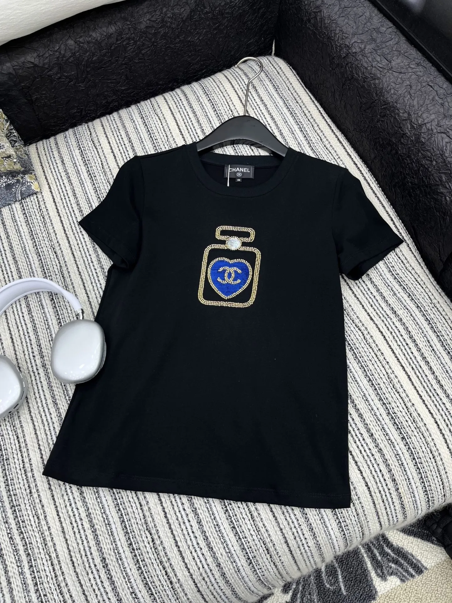 Chanel新作黒色香水瓶手工半袖Tシャツ