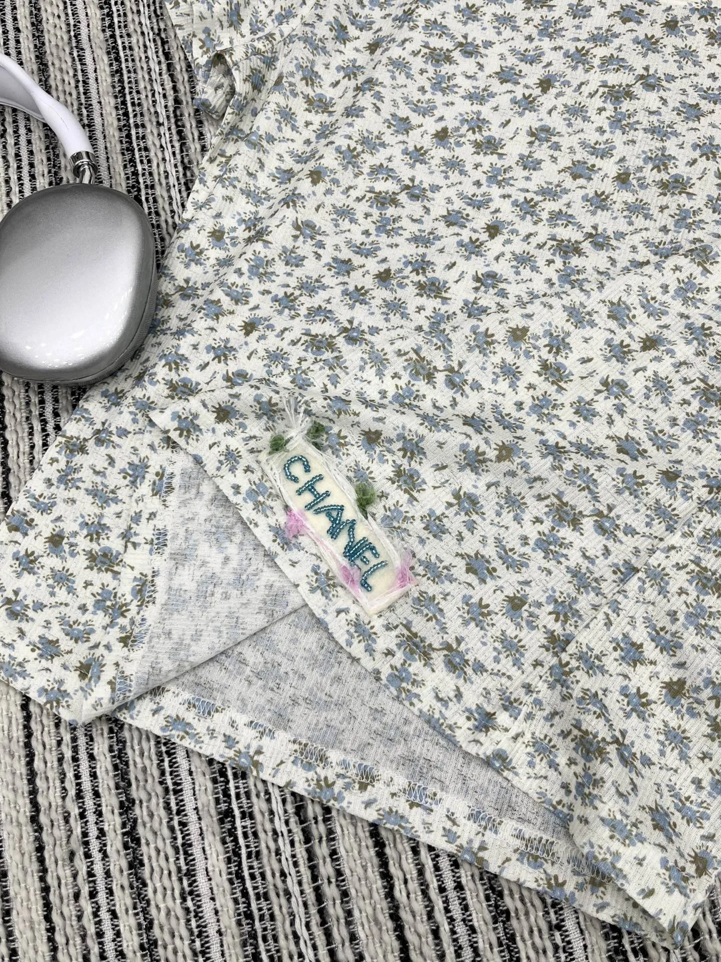 CHANEL新作黒プリント半袖Tシャツ - 画像 (5)