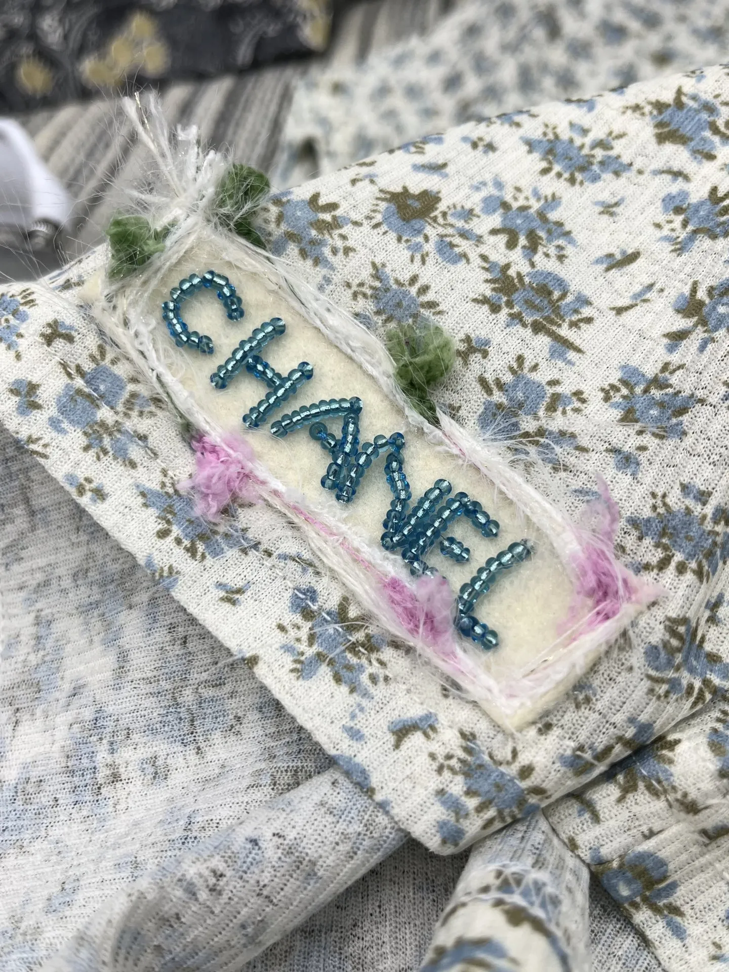 CHANEL新作黒プリント半袖Tシャツ - 画像 (6)