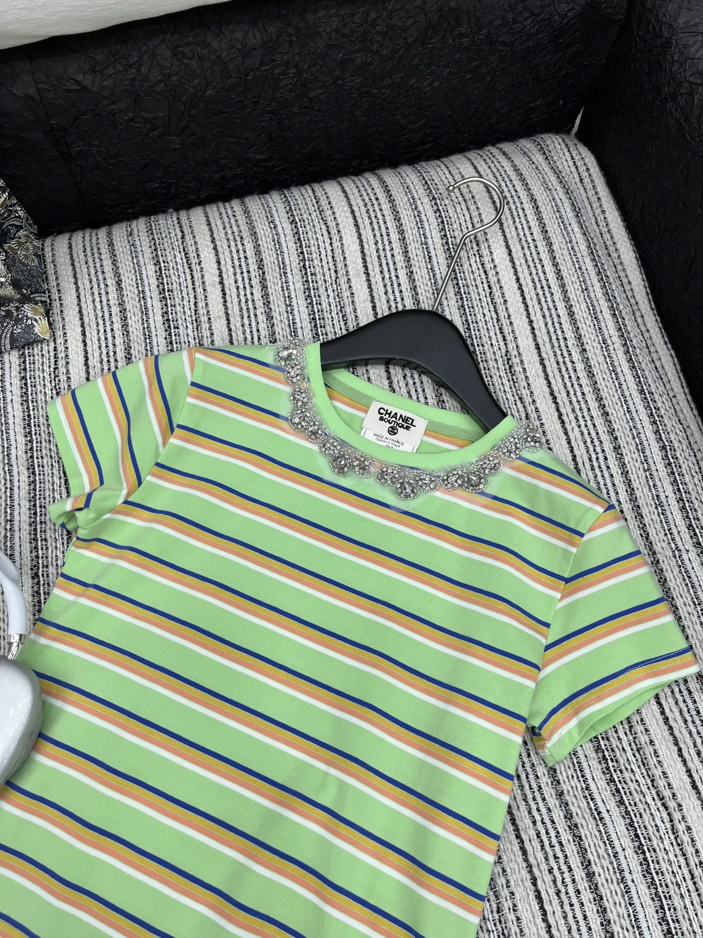 Chanel ストライプ半袖Tシャツ グリーン新作 - 画像 (3)