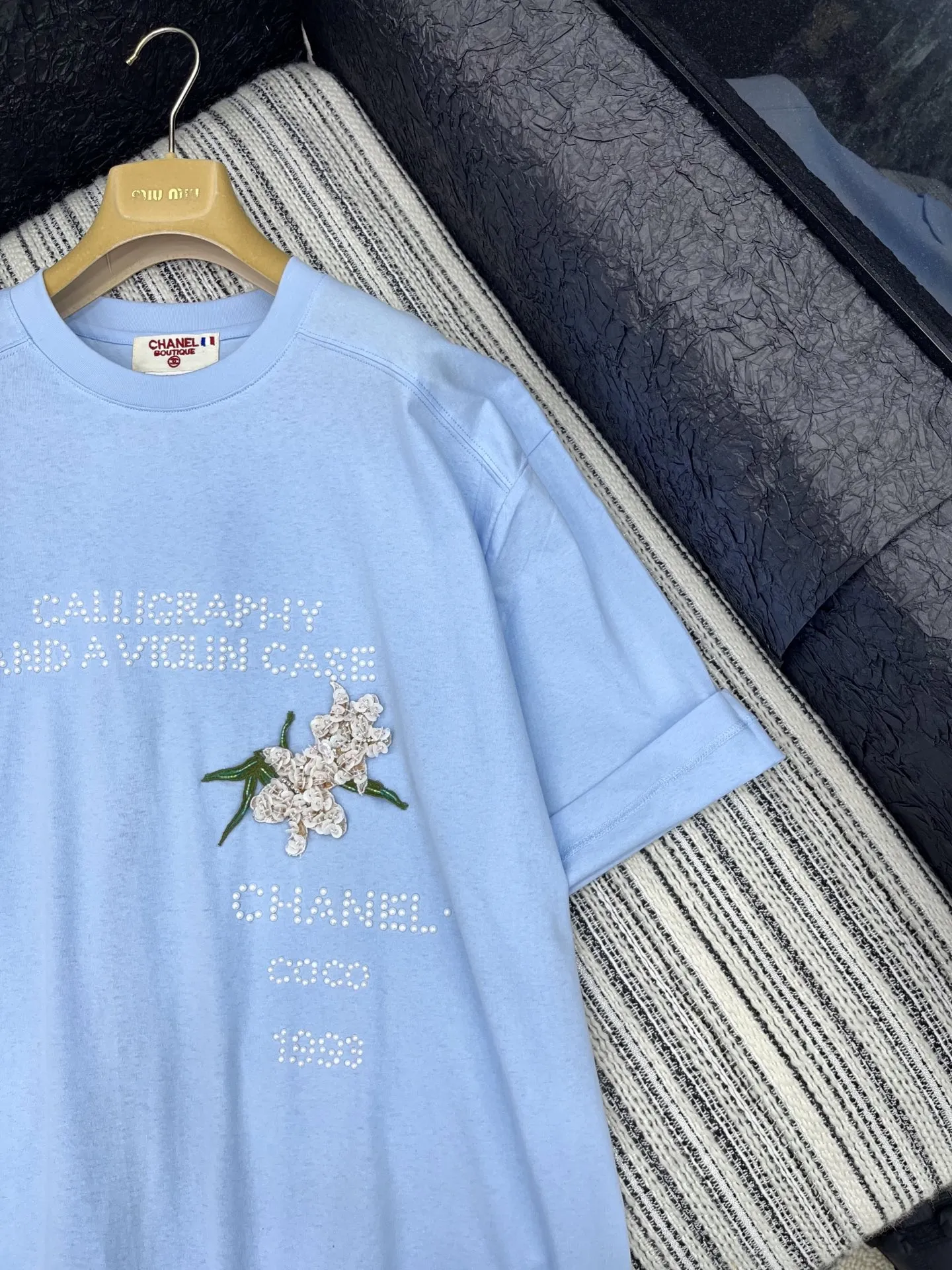 Chanel 25中古シリーズブルー半袖Tシャツ - 画像 (4)
