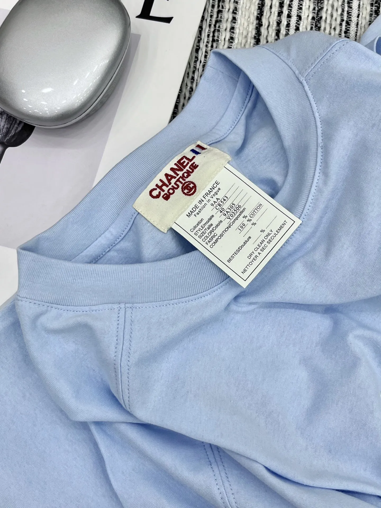 Chanel 25中古シリーズブルー半袖Tシャツ - 画像 (8)