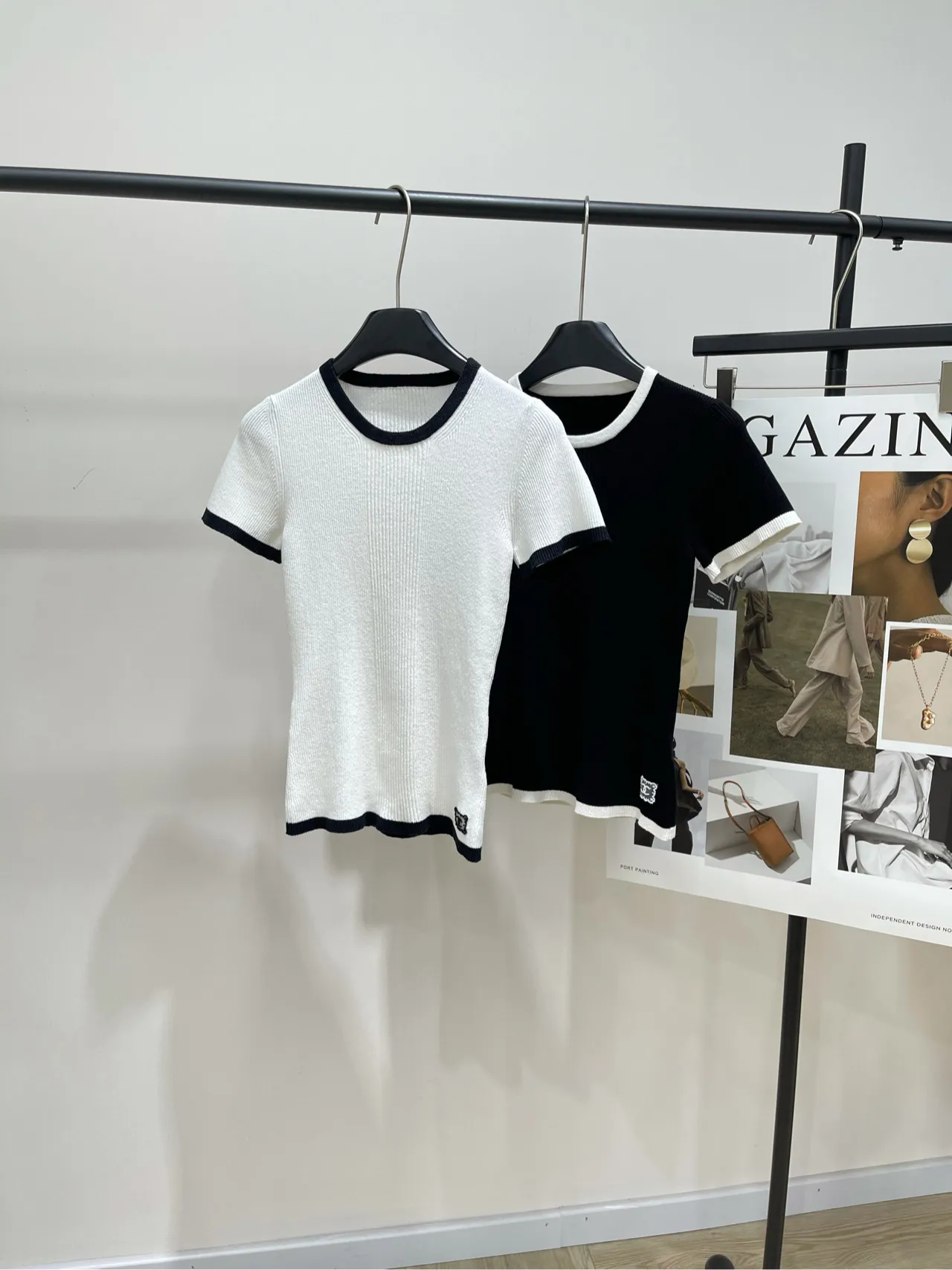 CHANEL新作黒白レースブレスレットTシャツ - 画像 (6)