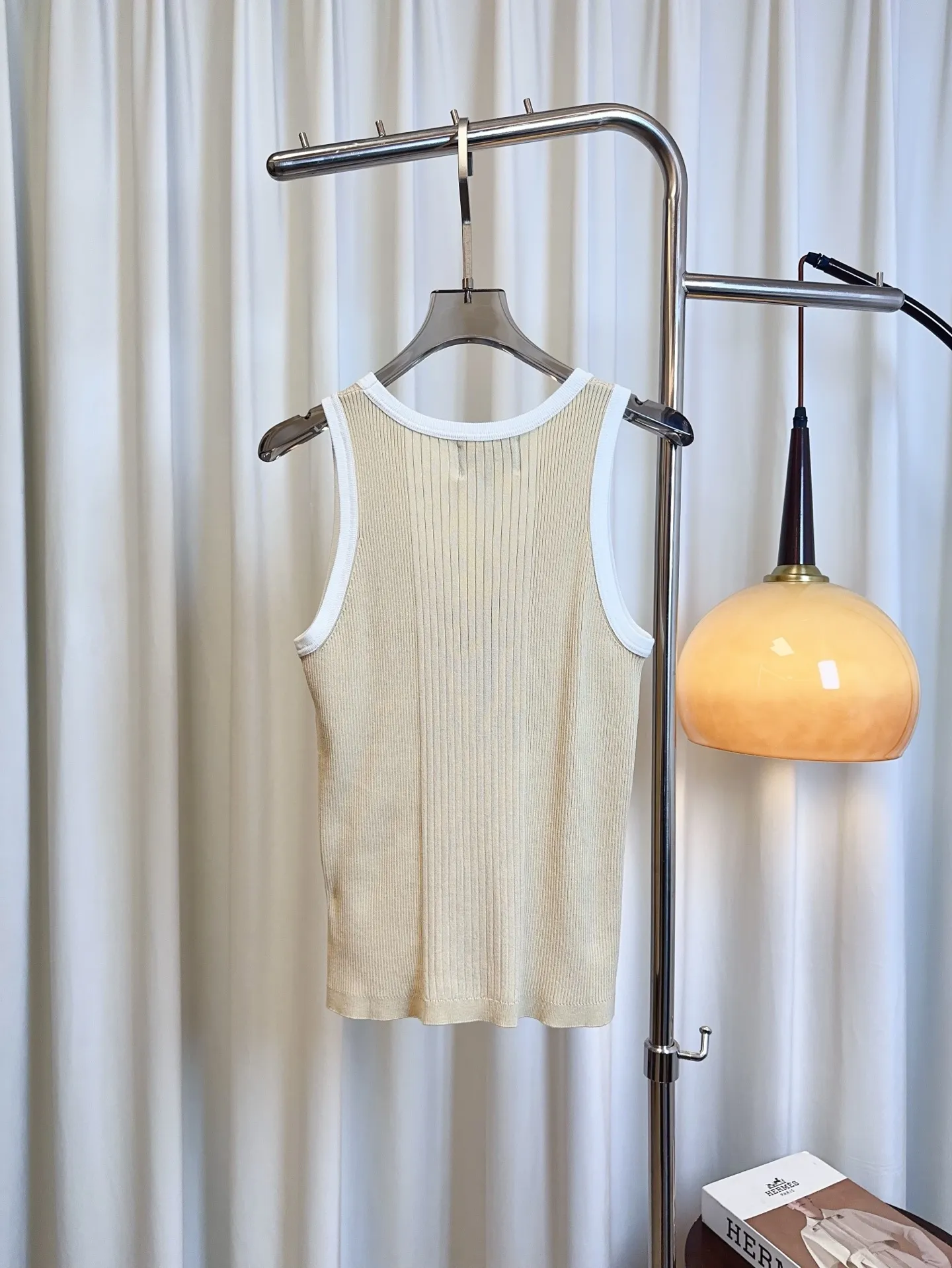 CHANEL新作ベージュカラーマッチングベスト - 画像 (3)