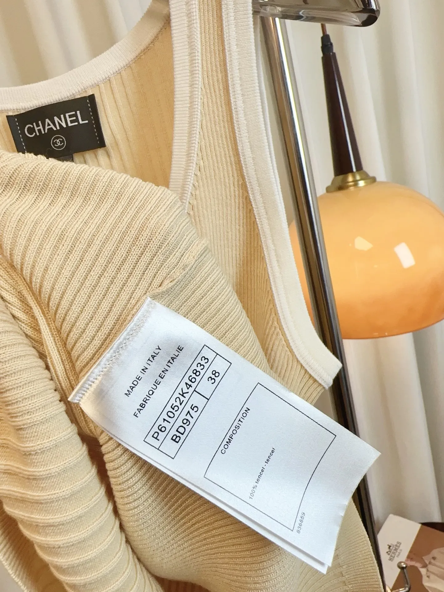 CHANEL新作ベージュカラーマッチングベスト - 画像 (10)